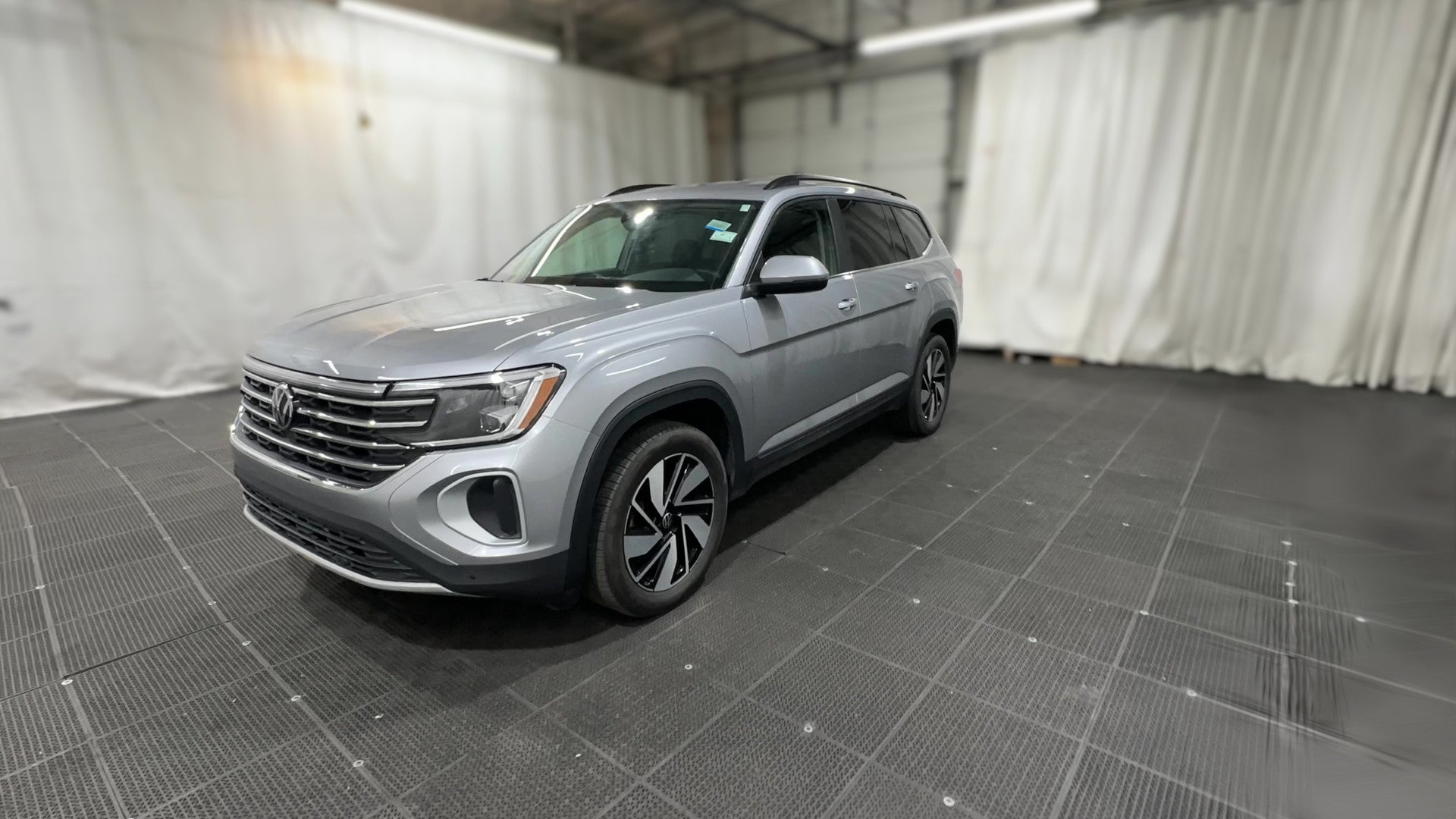 2026 Volkswagen Atlas vehicle photo
