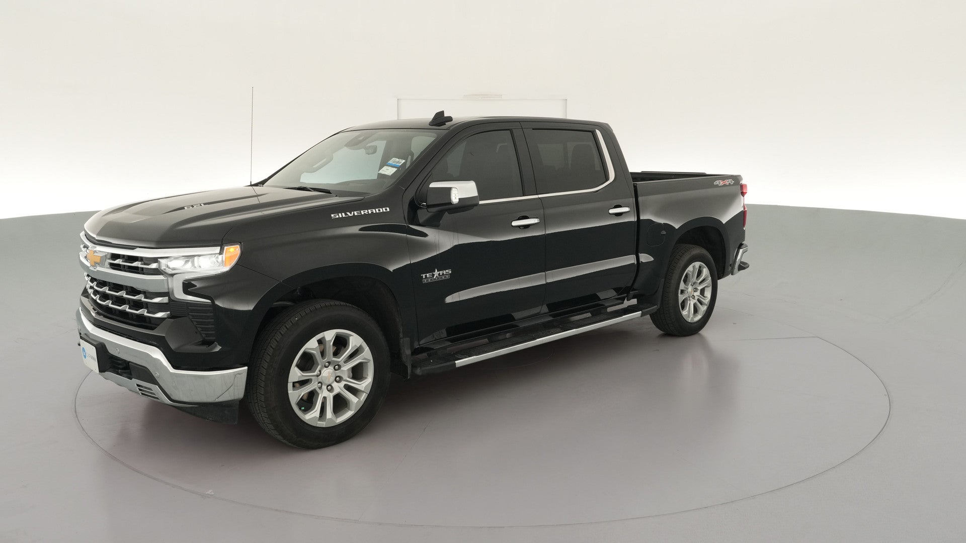 2025 Chevrolet Silverado 1500 Crew Cab vehicle photo