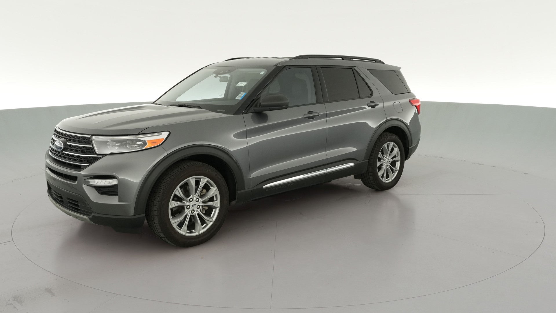 2021 Ford Explorer vehicle photo