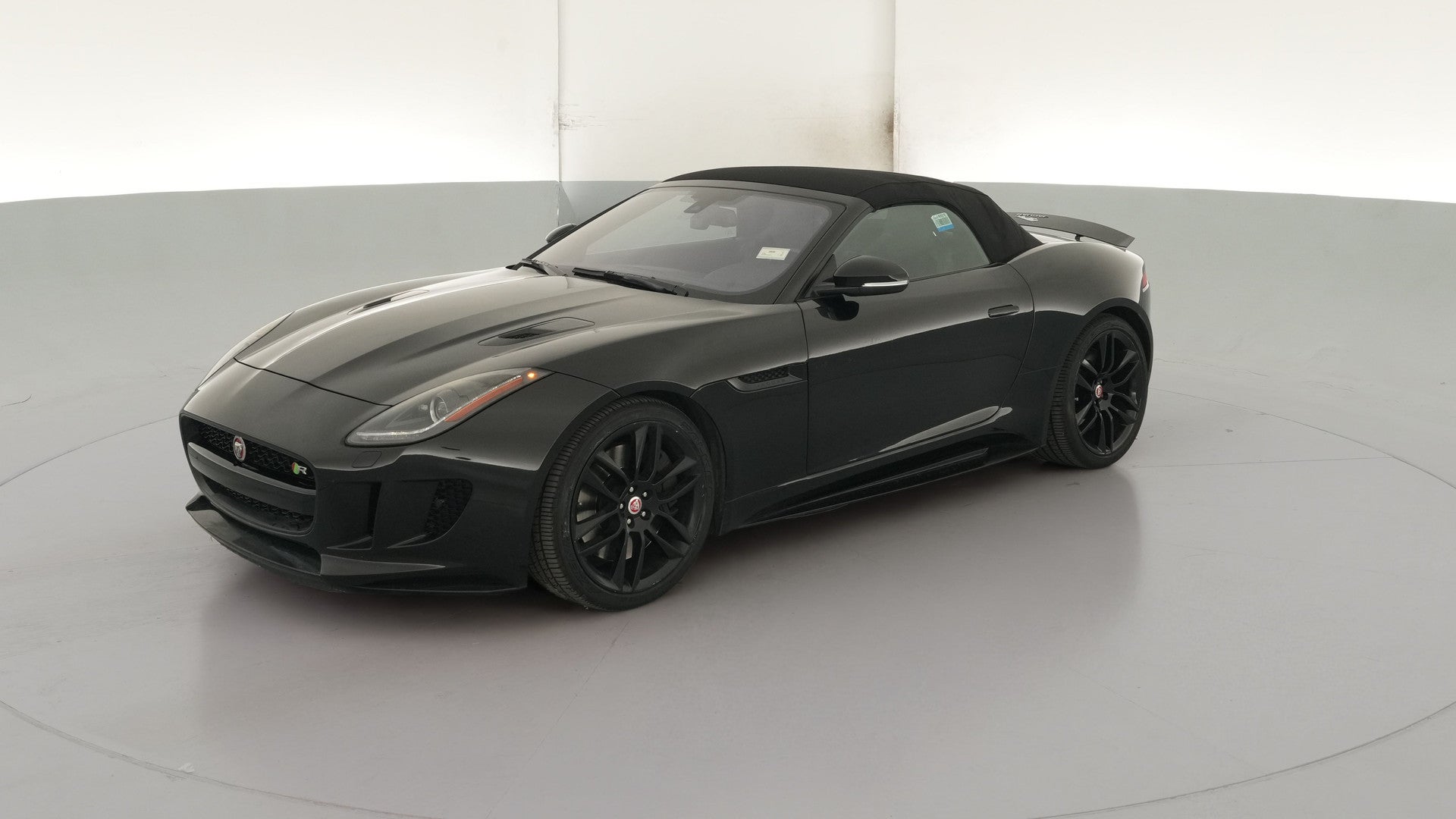 2017 Jaguar F-TYPE vehicle photo