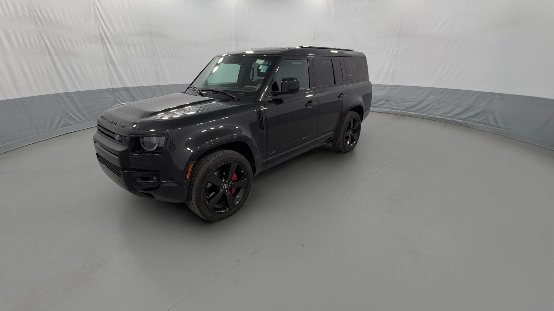 2024 Land Rover Defender 130 vehicle photo