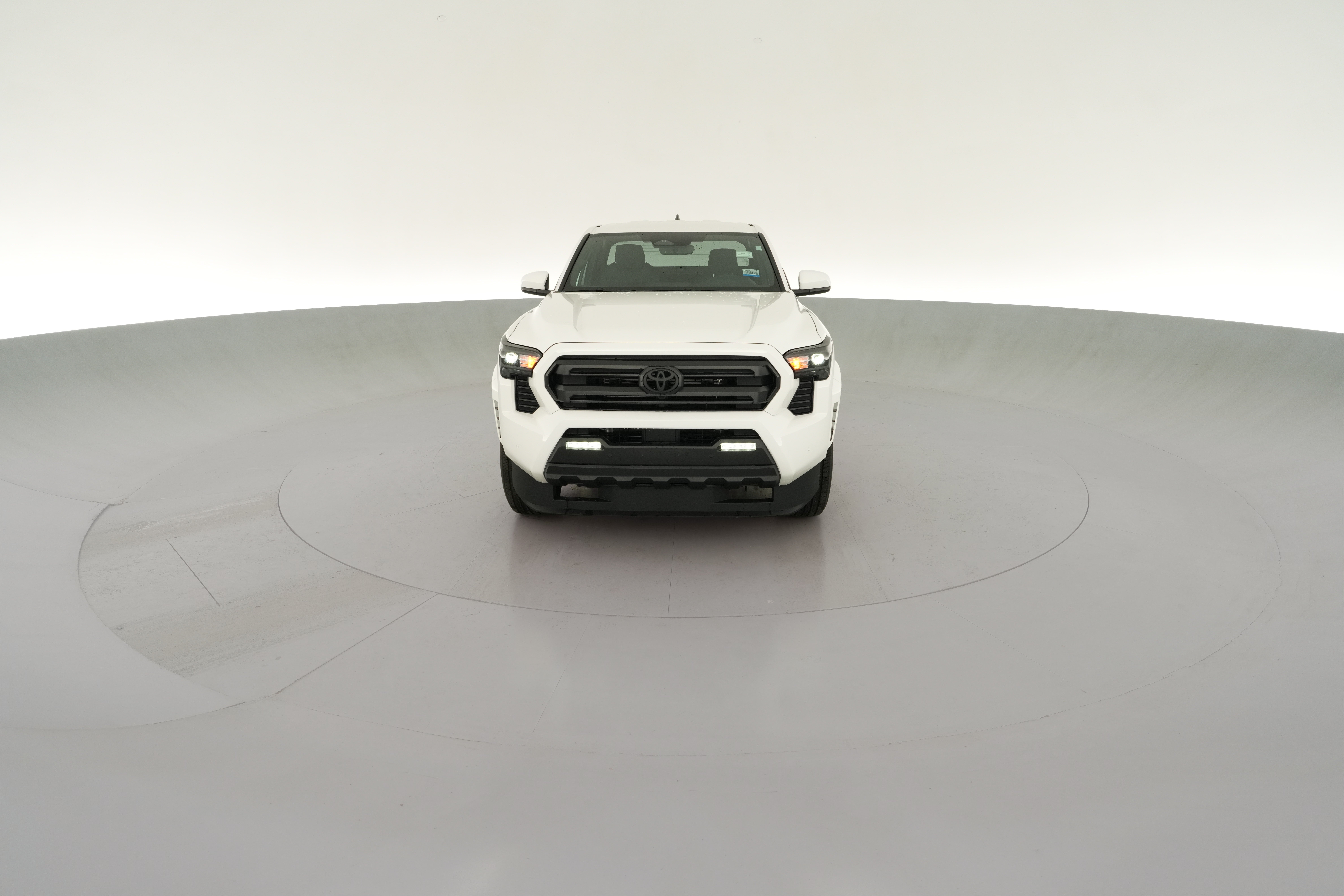 2024 Toyota Tacoma SR5 - Photo 15
