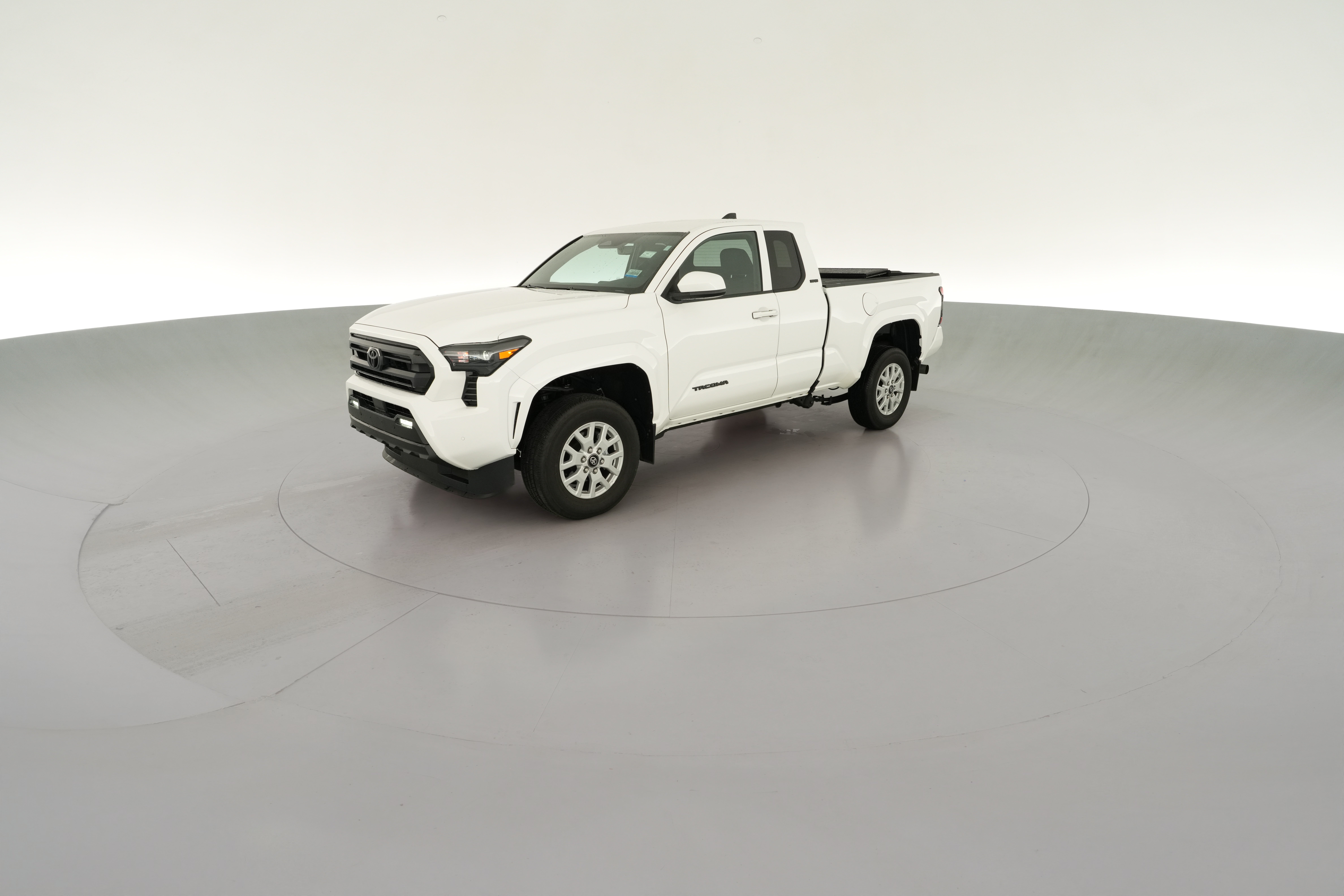 2024 Toyota Tacoma SR5 - Photo 17