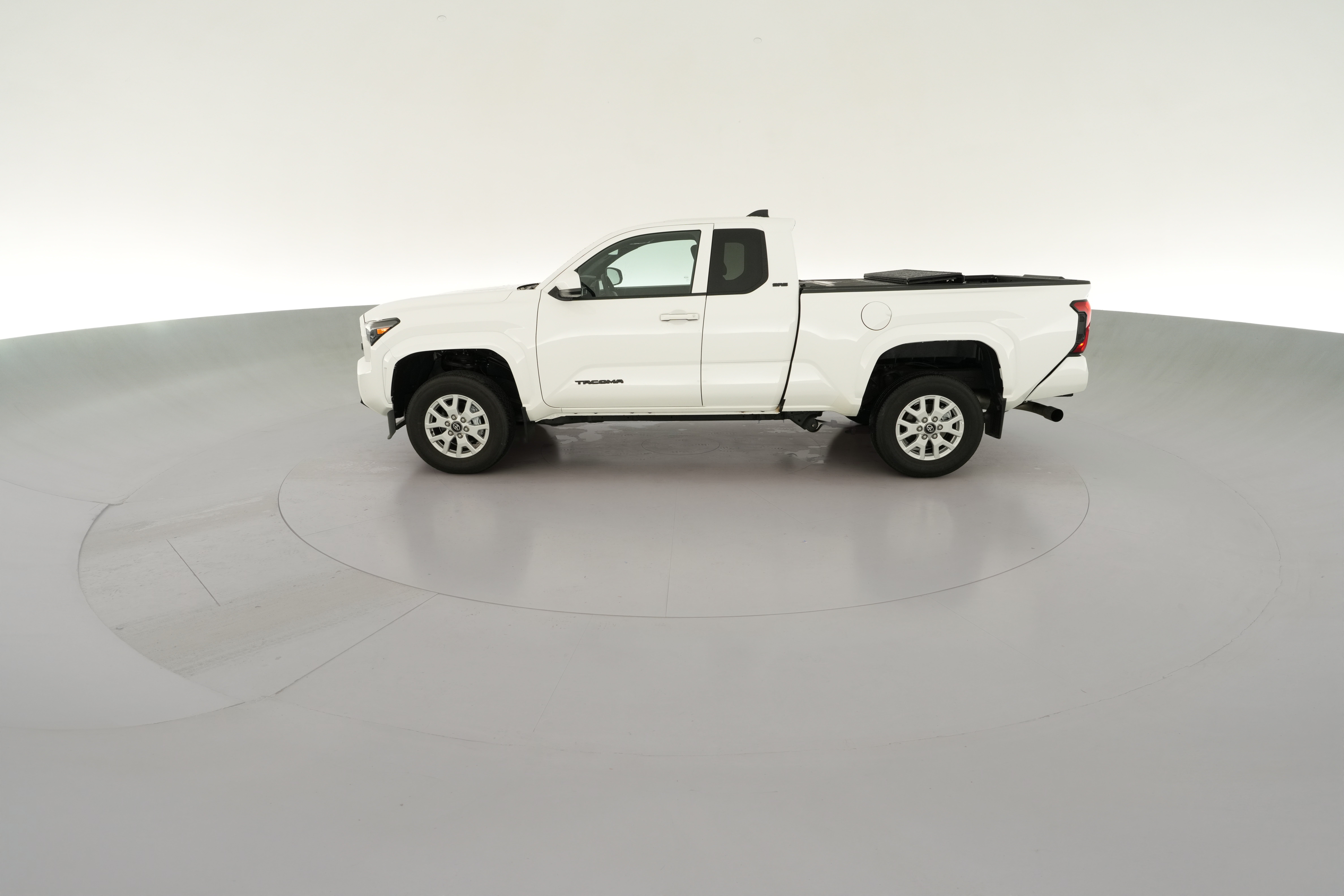 2024 Toyota Tacoma SR5 - Photo 19