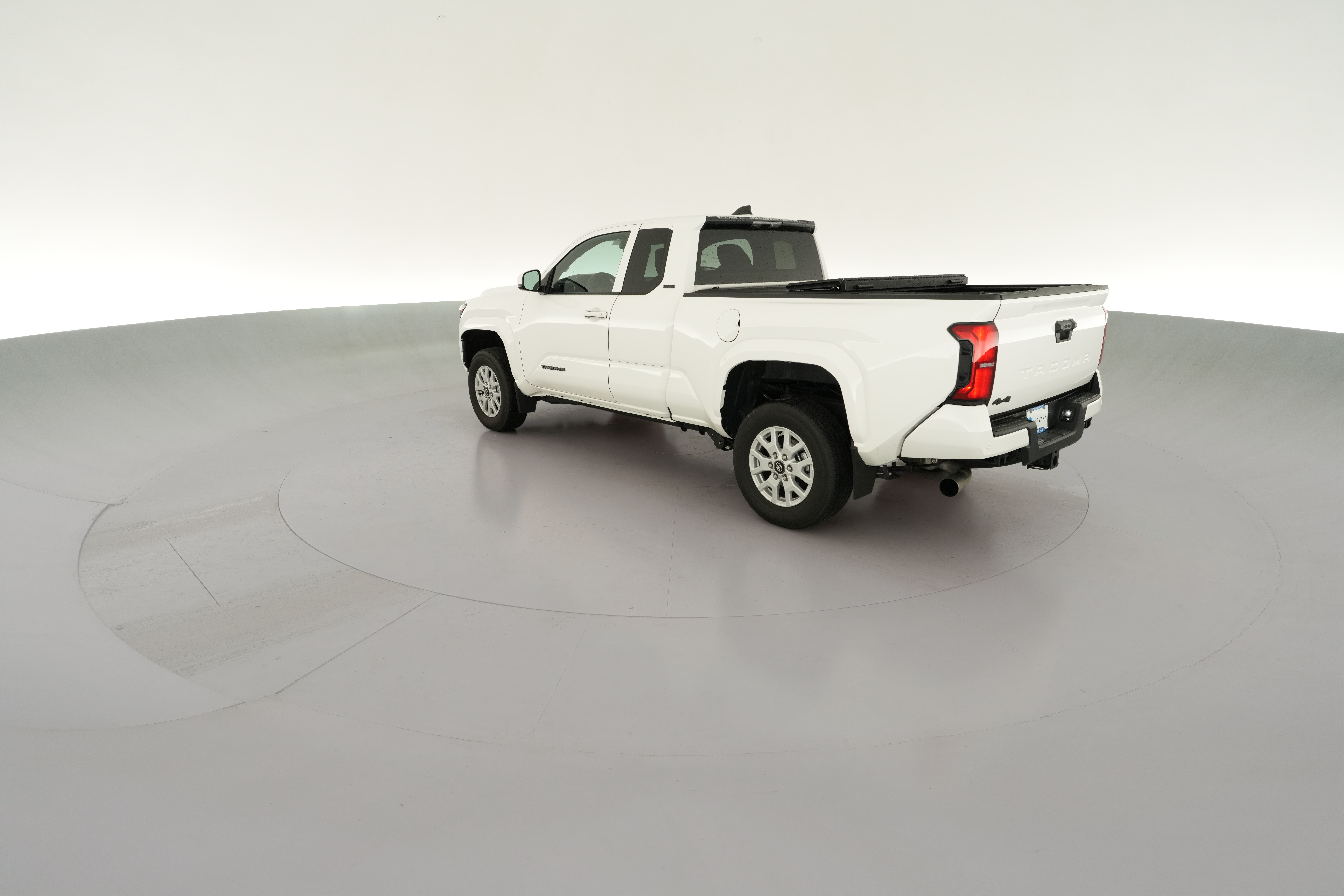 2024 Toyota Tacoma SR5 - Photo 21