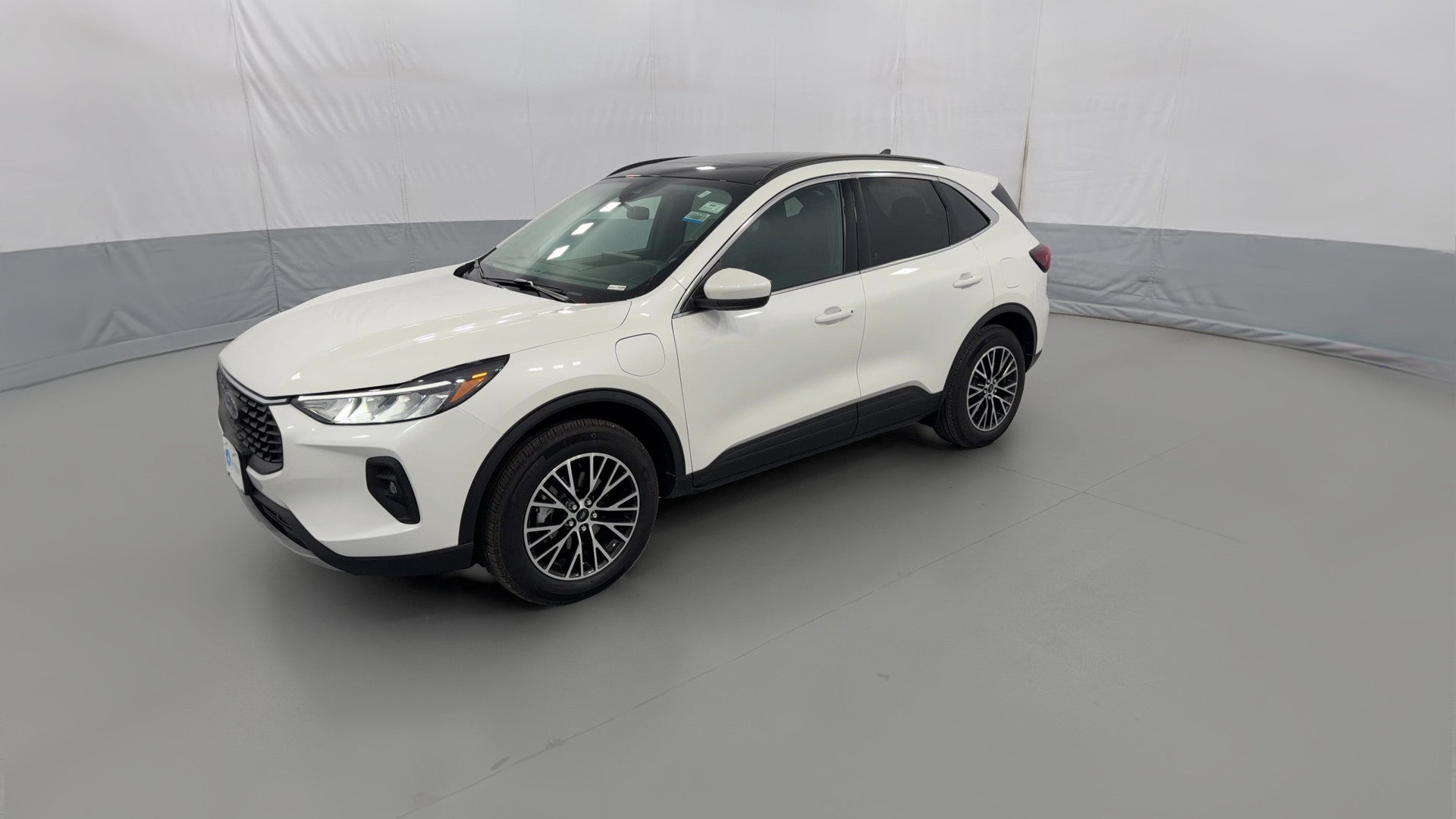2025 Ford Escape Plug-in Hybrid vehicle photo