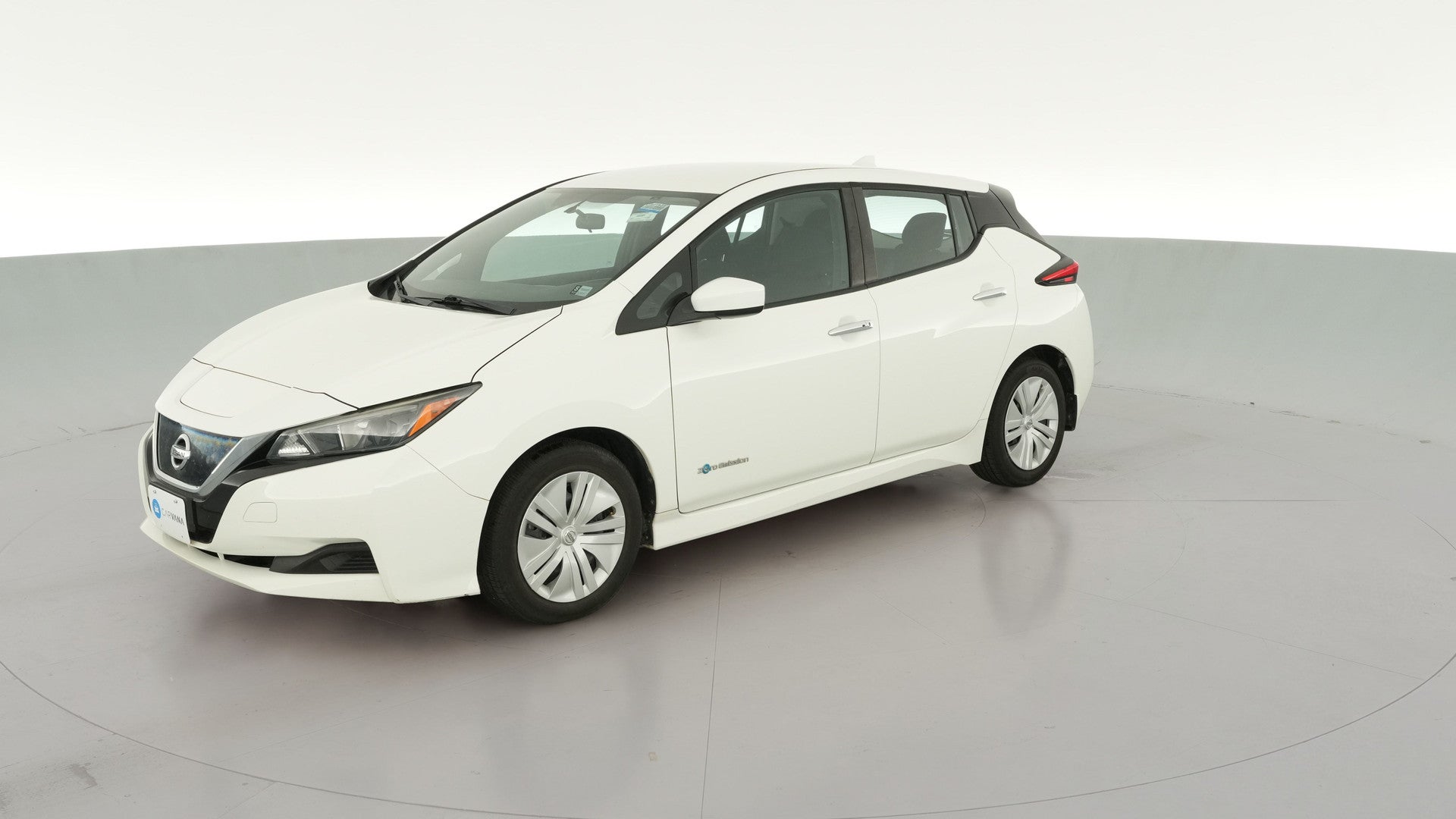 2018 Nissan LEAF vehicle photo
