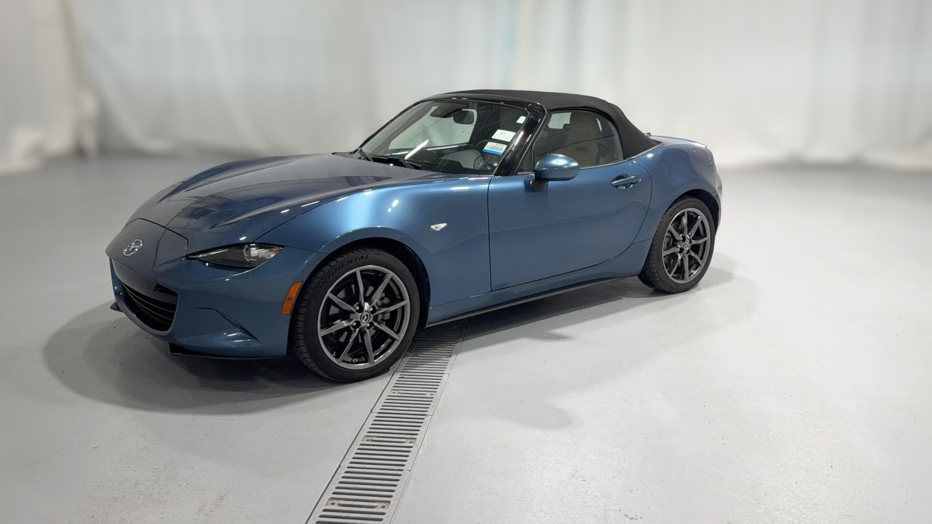 2019 MAZDA MX-5 Miata vehicle photo