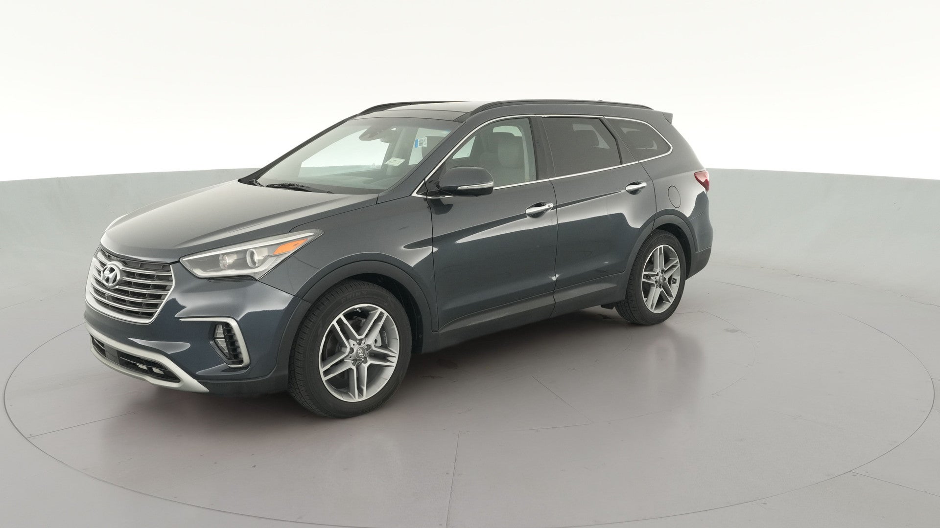 2017 Hyundai Santa Fe vehicle photo