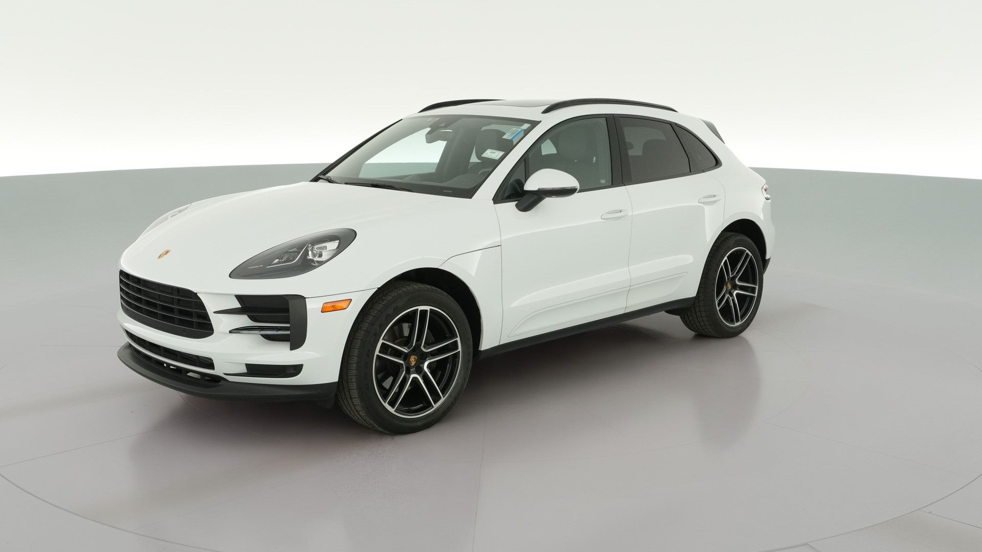 2019 Porsche Macan vehicle photo