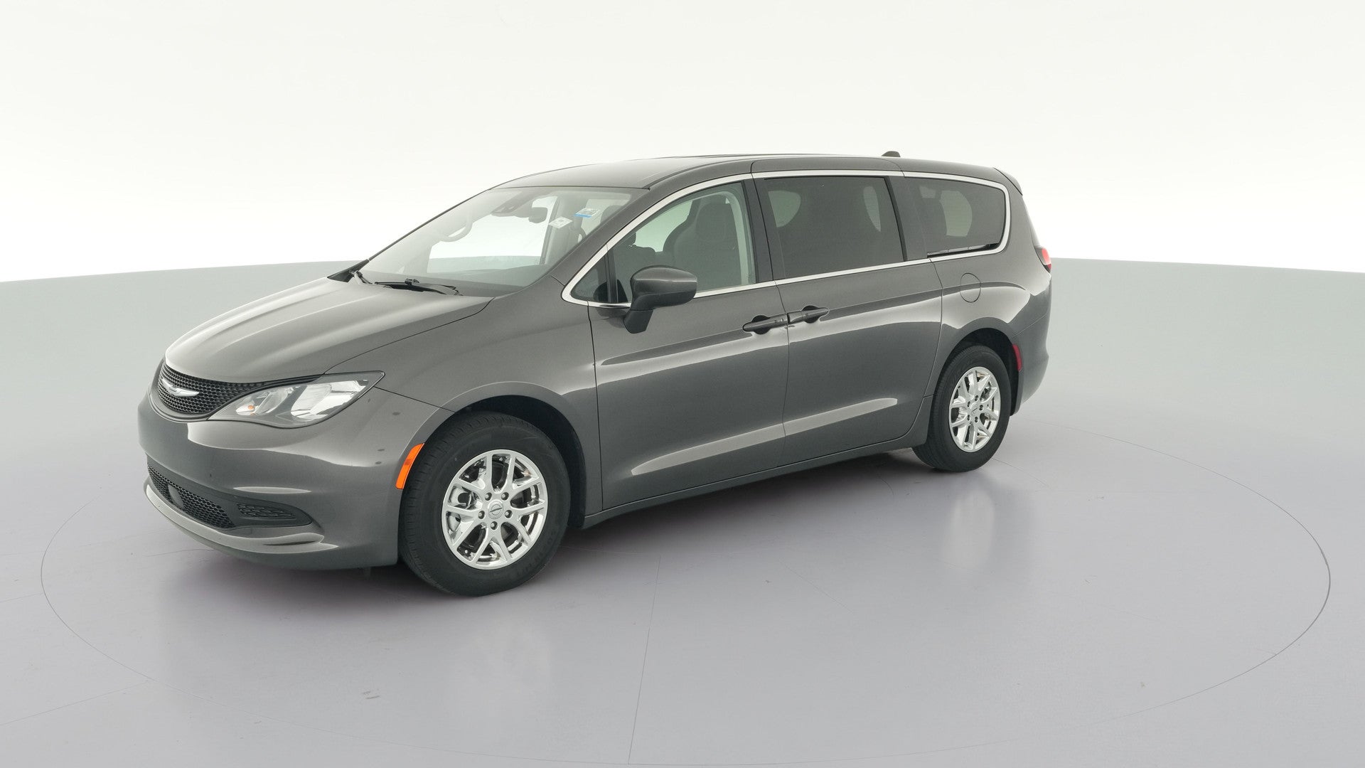 2023 Chrysler Voyager vehicle photo