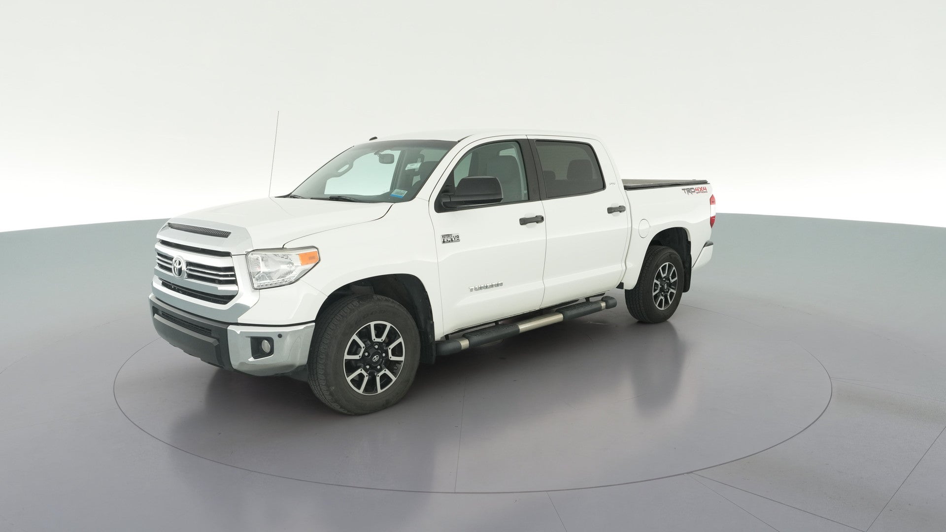 2016 Toyota Tundra CrewMax vehicle photo