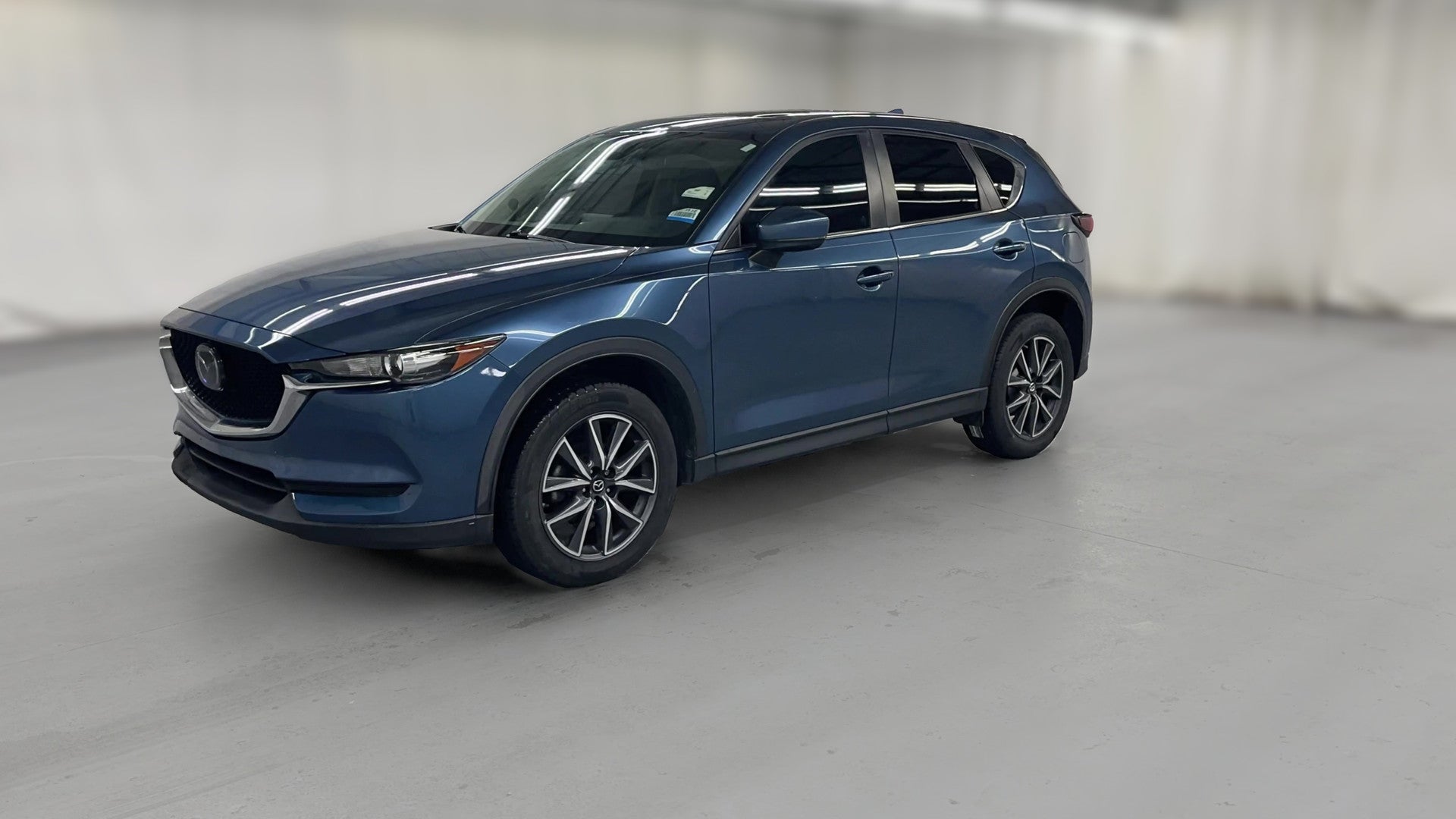 2018 MAZDA CX-5 vehicle photo