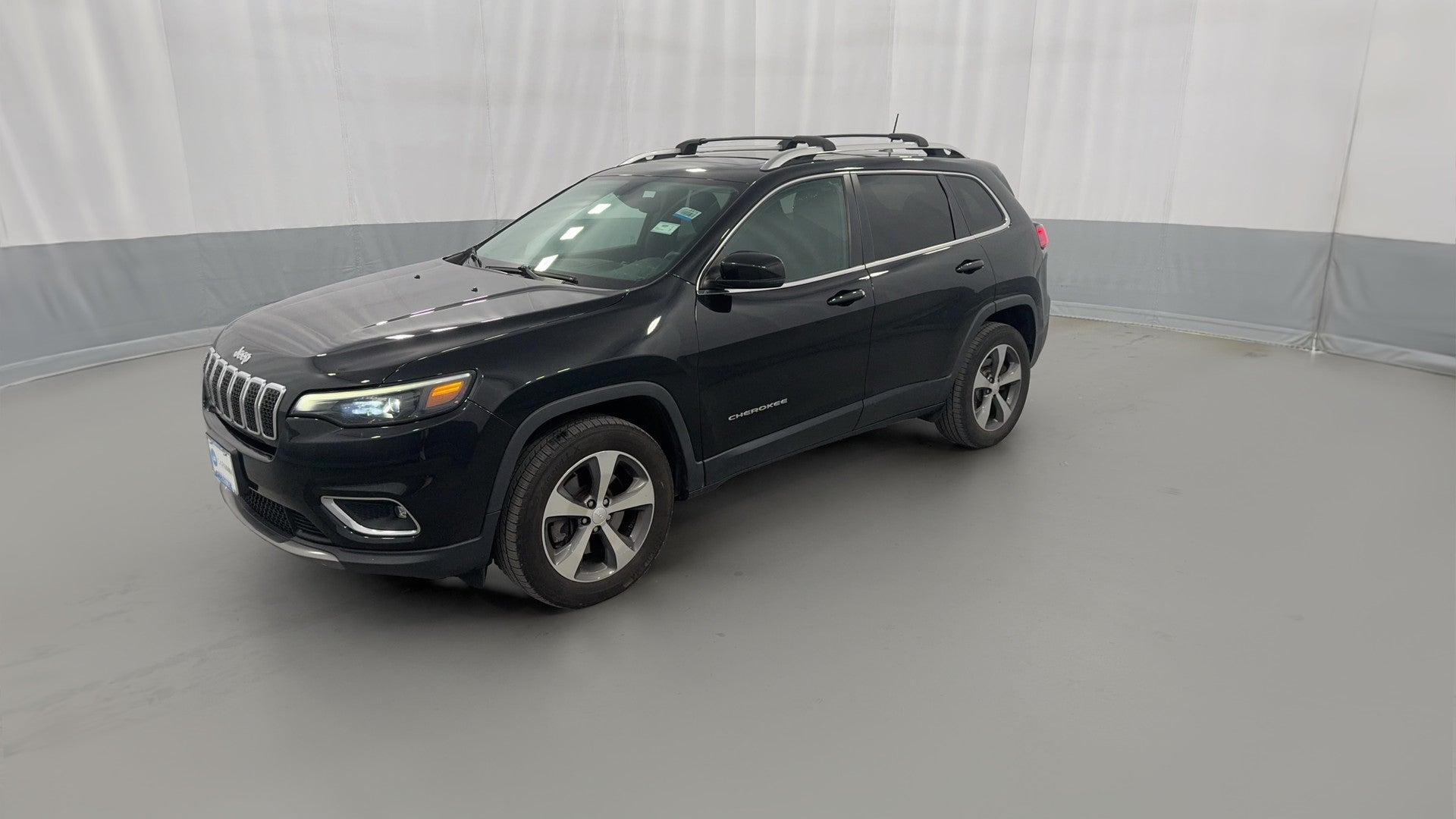 2019 Jeep Cherokee vehicle photo