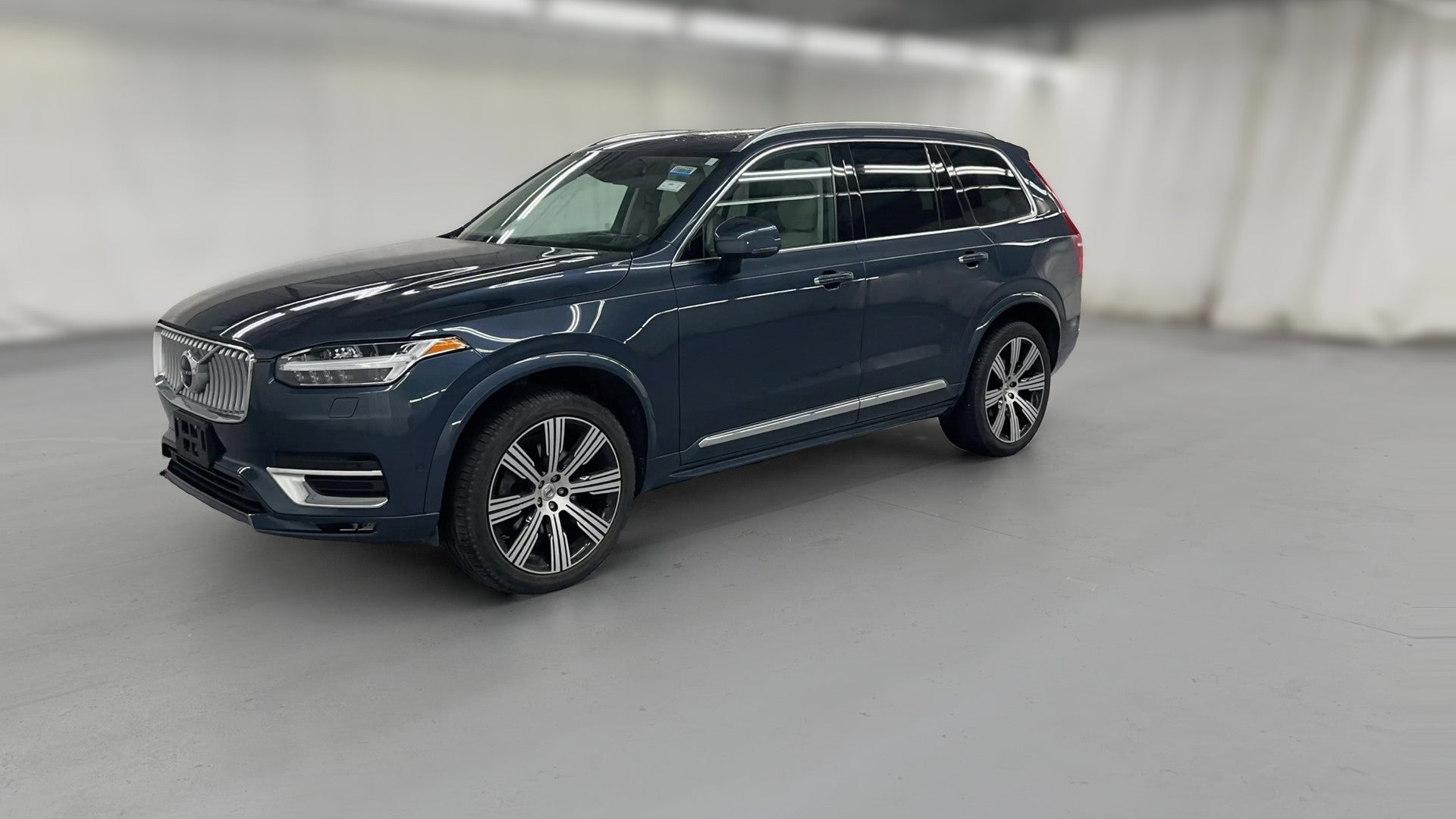 2022 Volvo XC90 vehicle photo