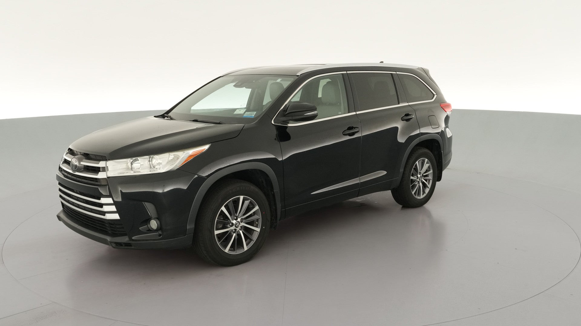 2017 Toyota Highlander vehicle photo