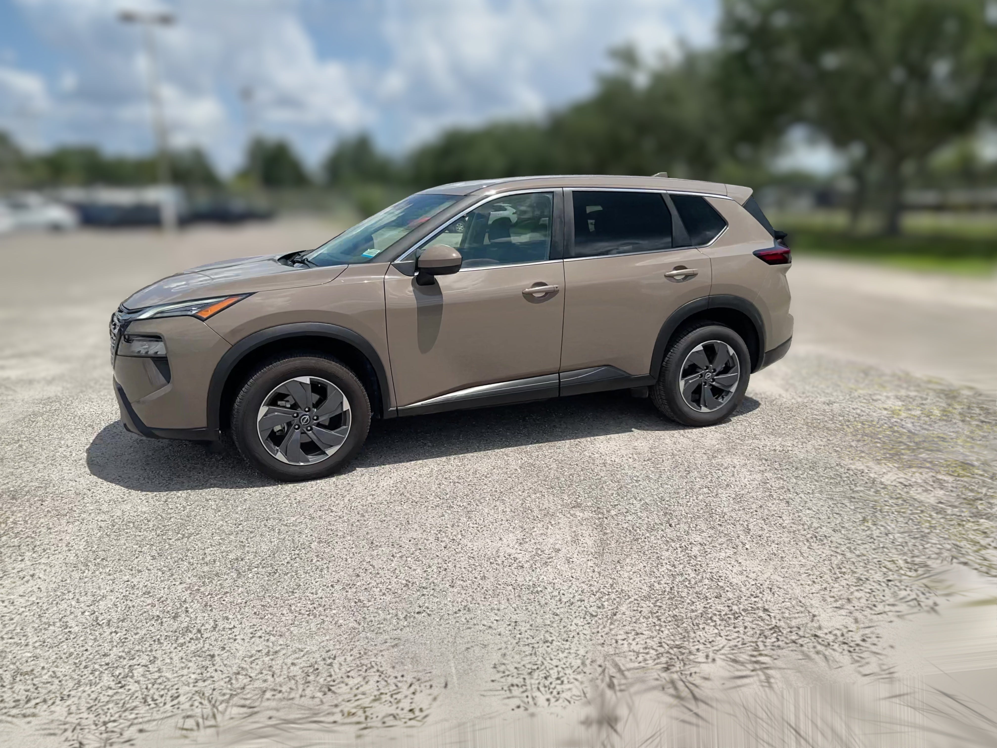 2025 Nissan Rogue SV - Photo 23