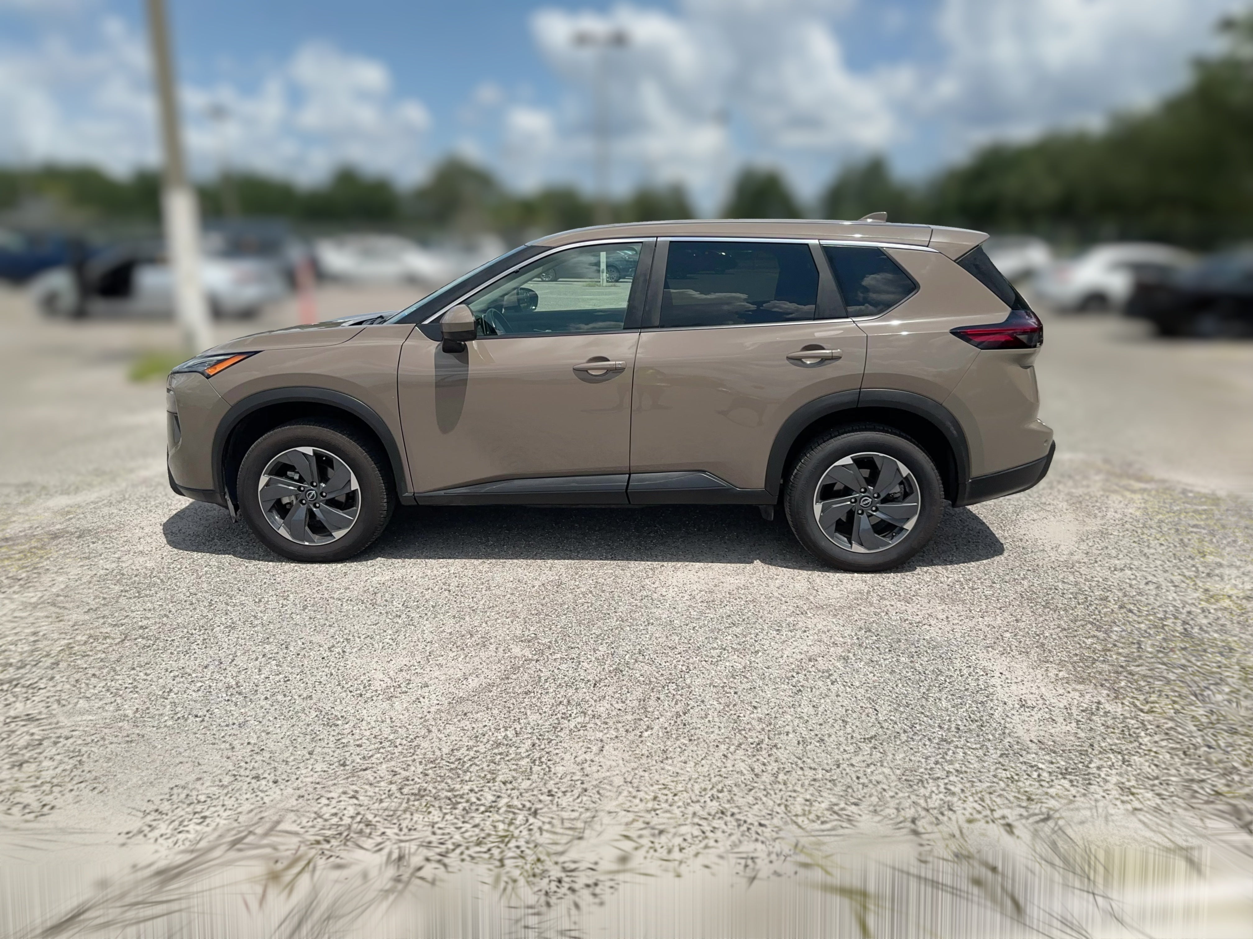 2025 Nissan Rogue SV - Photo 24