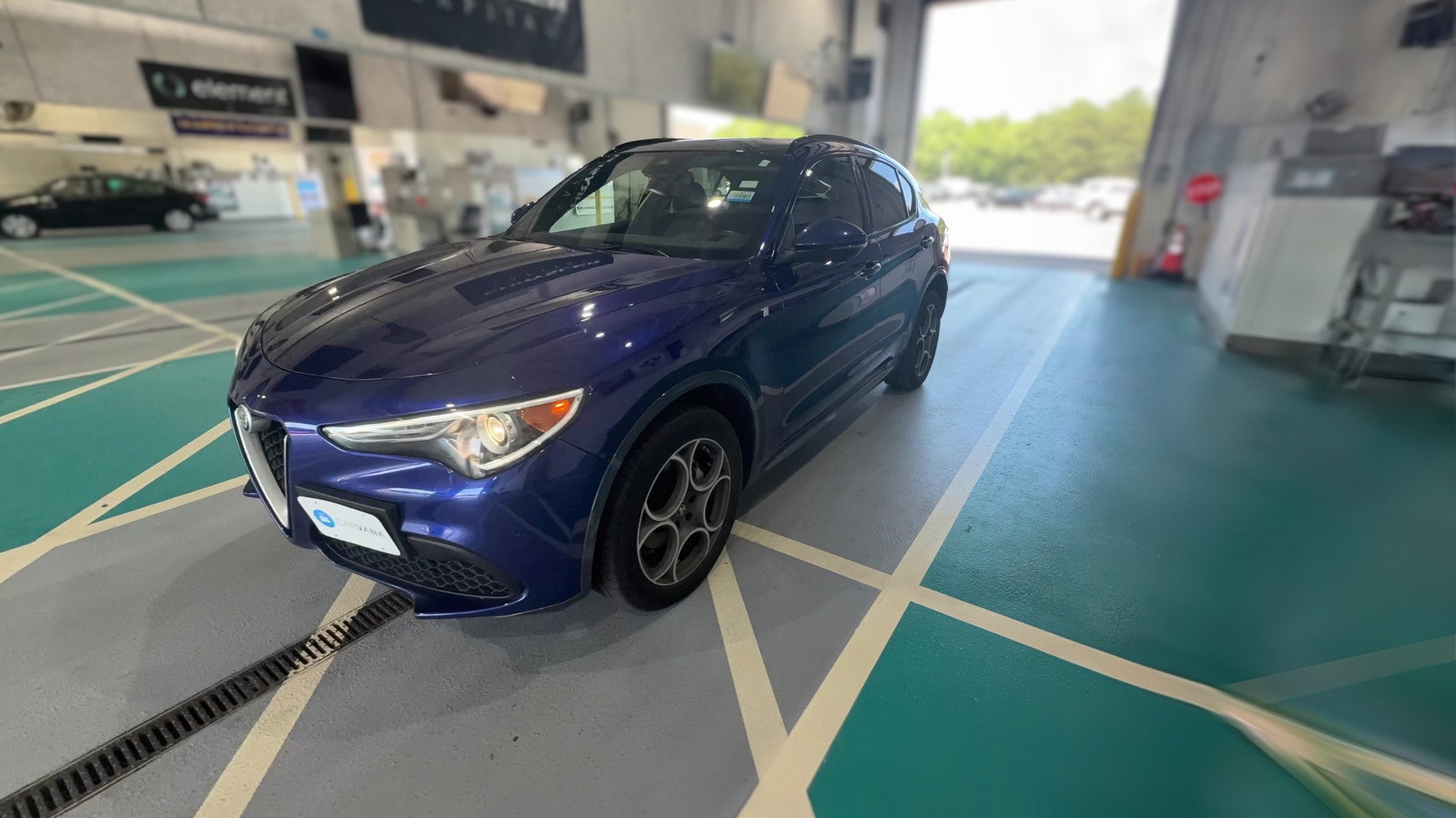 2023 Alfa Romeo Stelvio vehicle photo