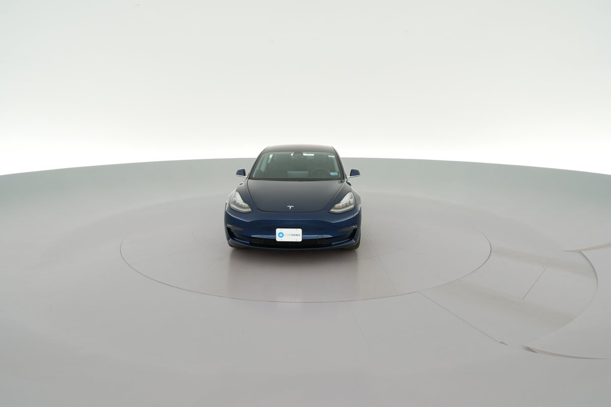 2018 Tesla Model 3 Long Range Rear-Wheel Drive in Deep Blue Metallic — 360° view 1