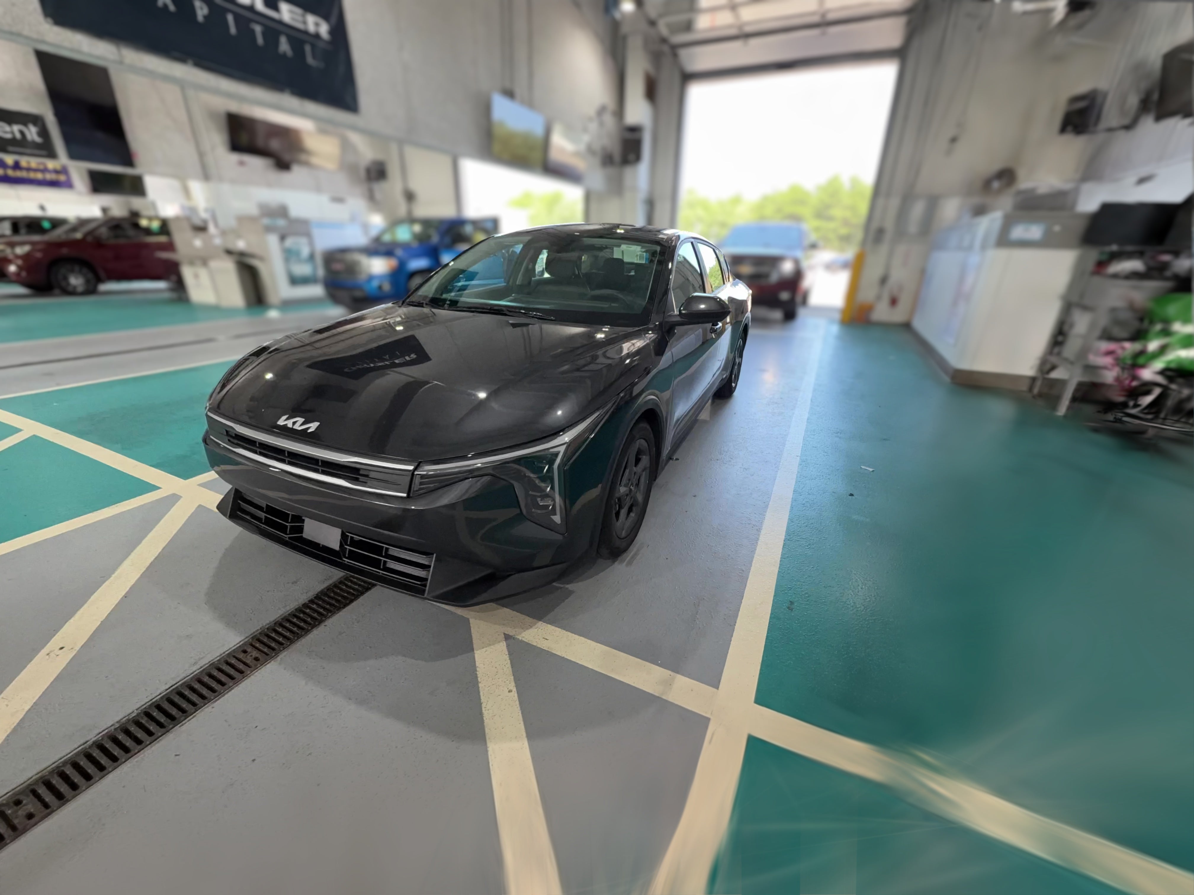 2025 Kia K4 LXS - Photo 25