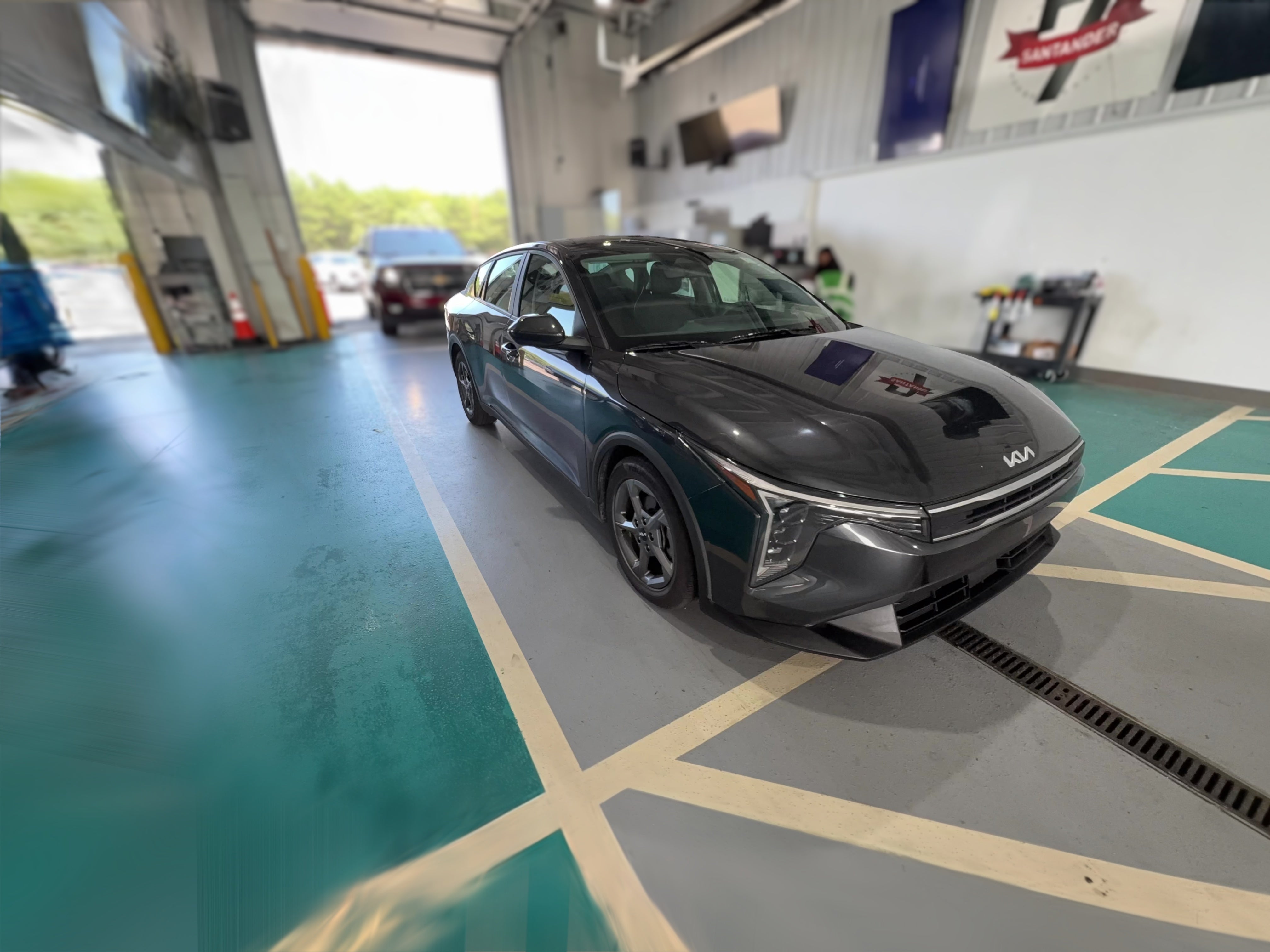 2025 Kia K4 LXS - Photo 38