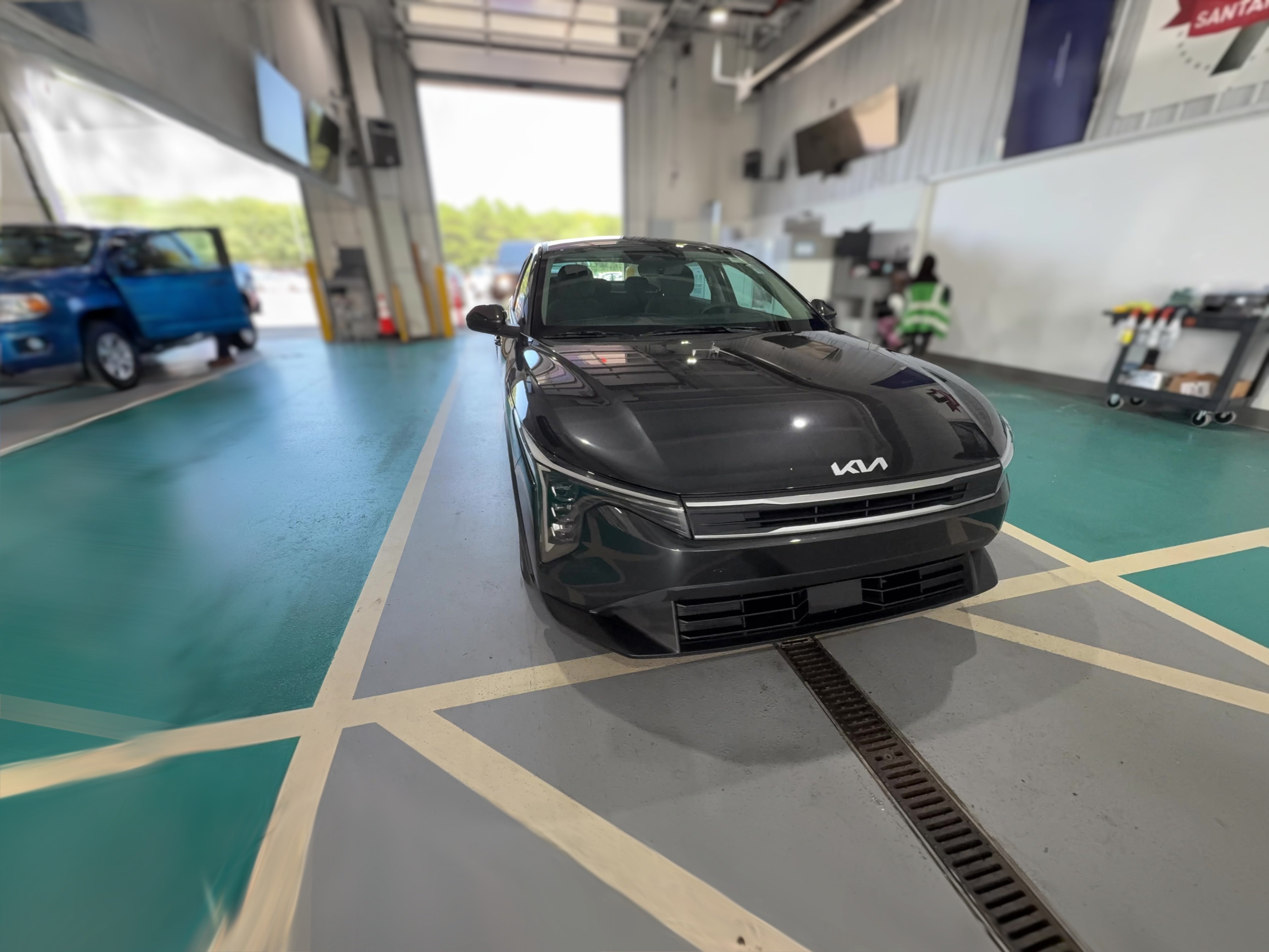 2025 Kia K4 LXS - Photo 39