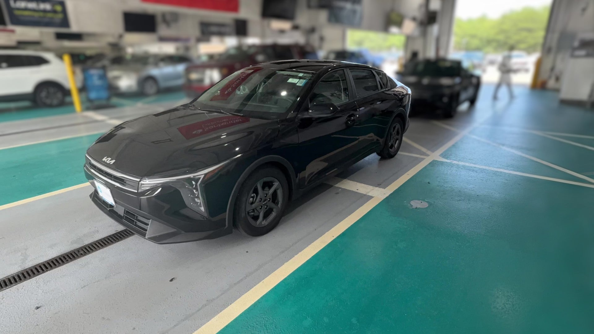 2025 Kia K4 vehicle photo