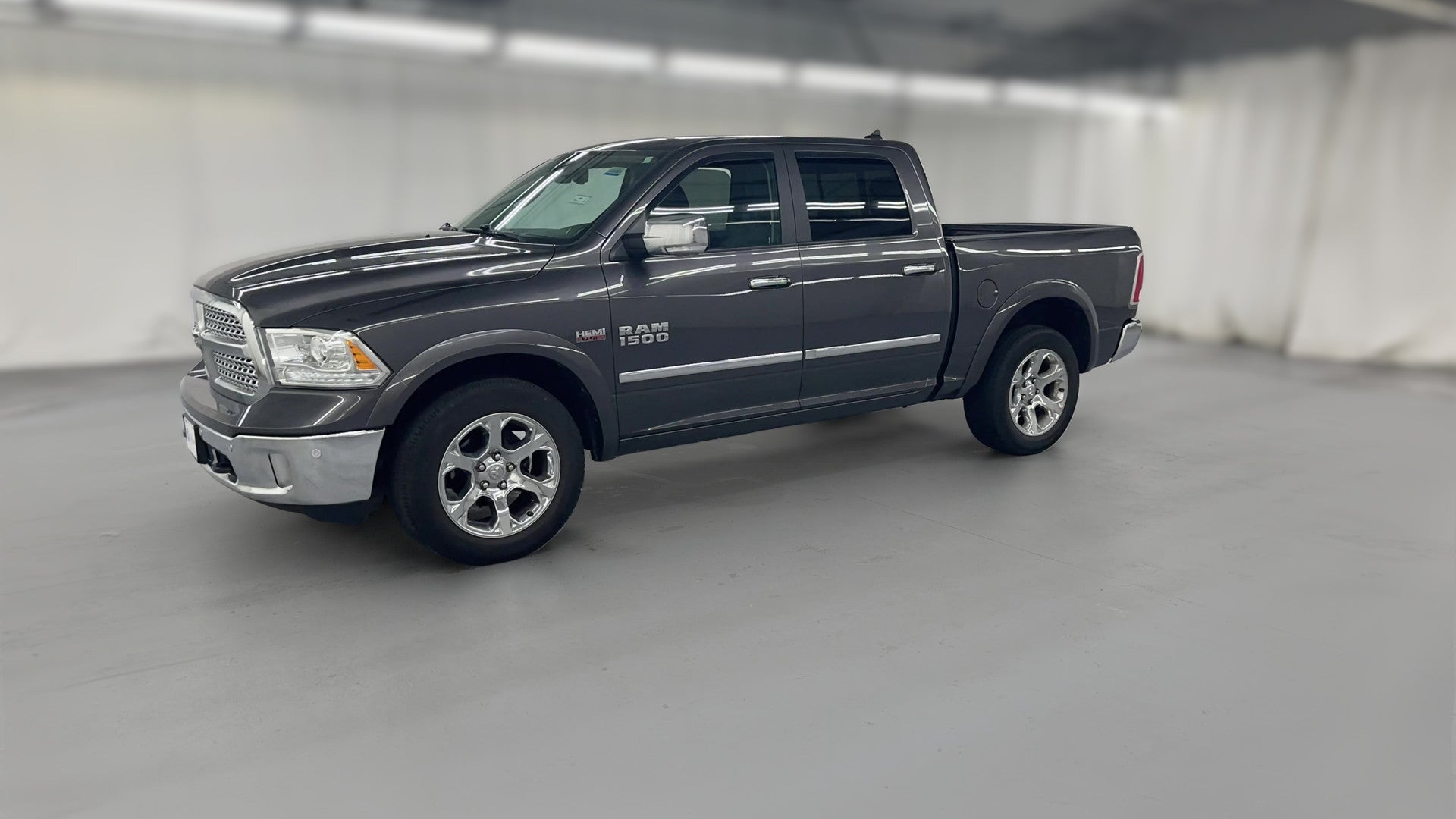 2018 Ram 1500 Crew Cab vehicle photo
