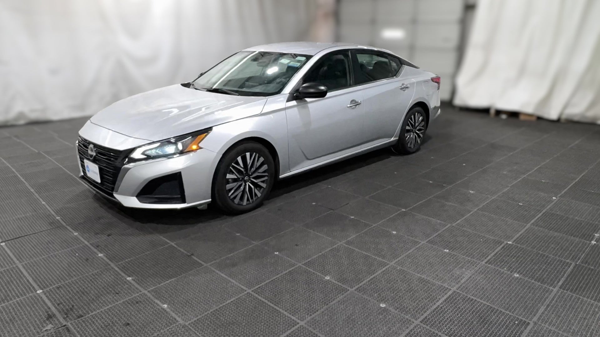 2024 Nissan Altima vehicle photo