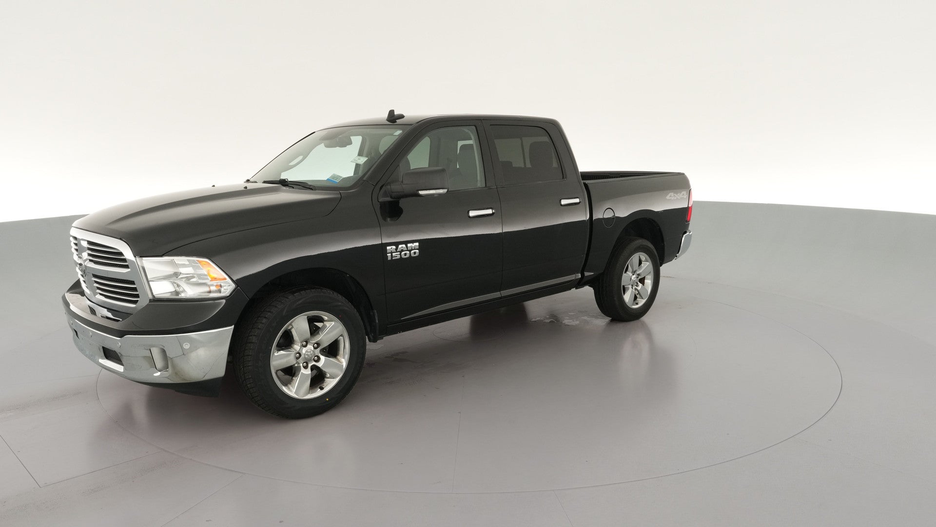 2018 Ram 1500 Crew Cab vehicle photo
