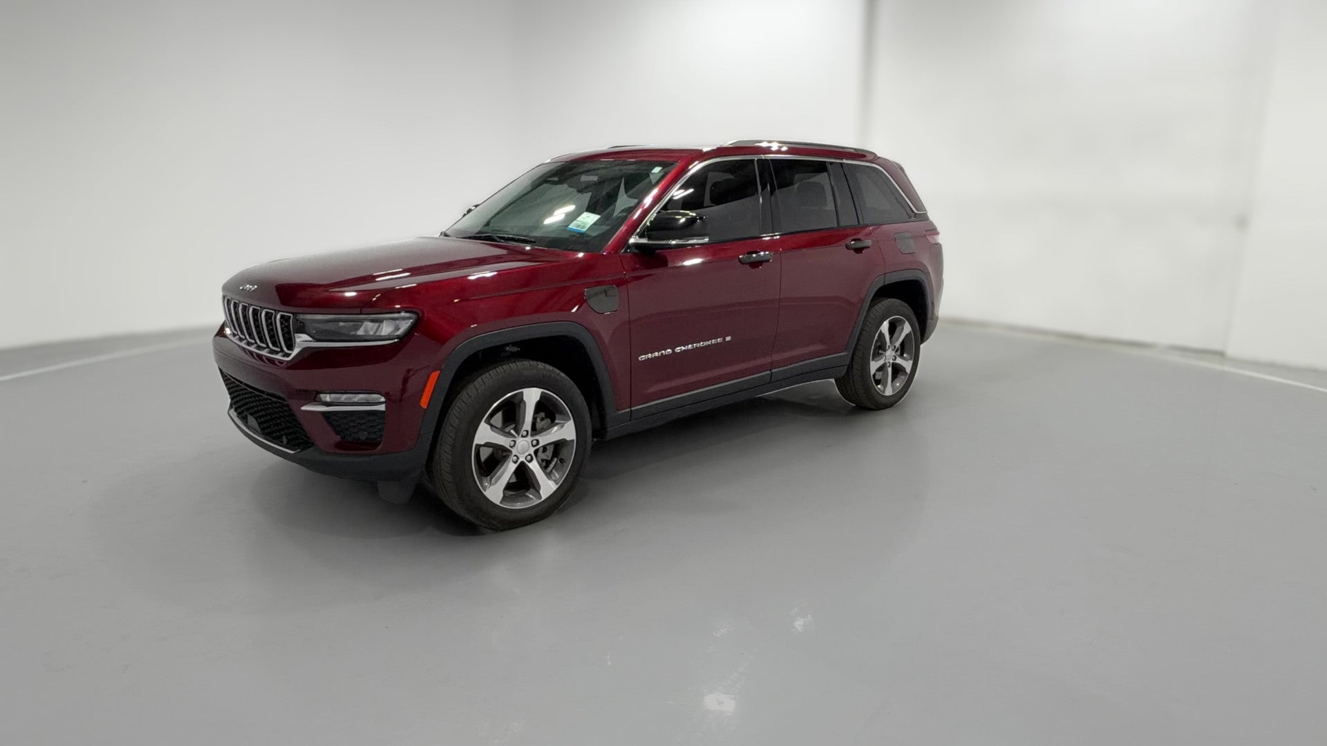 2022 Jeep Grand Cherokee 4xe vehicle photo
