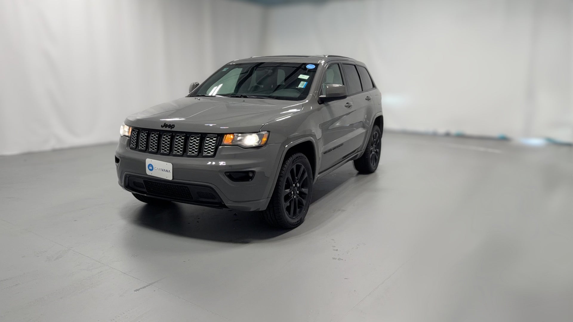 2020 Jeep Grand Cherokee vehicle photo