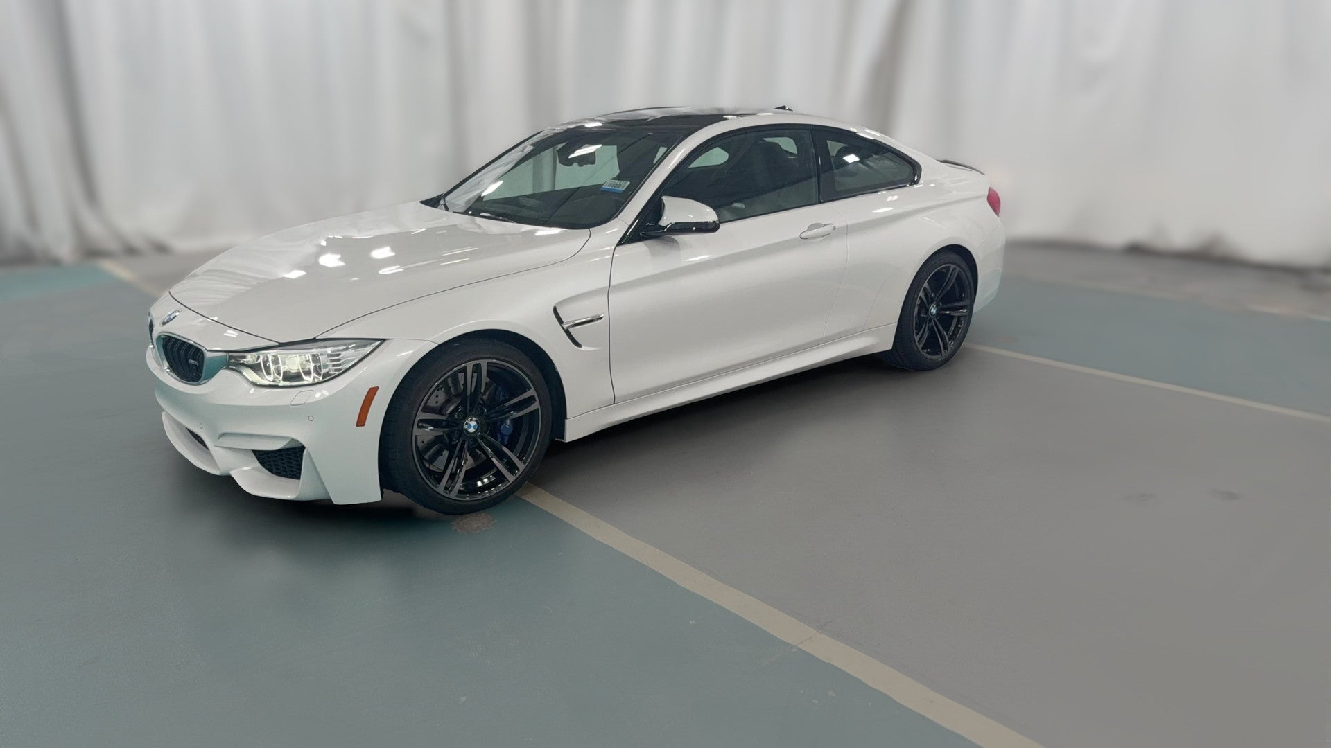 2015 BMW M4 vehicle photo