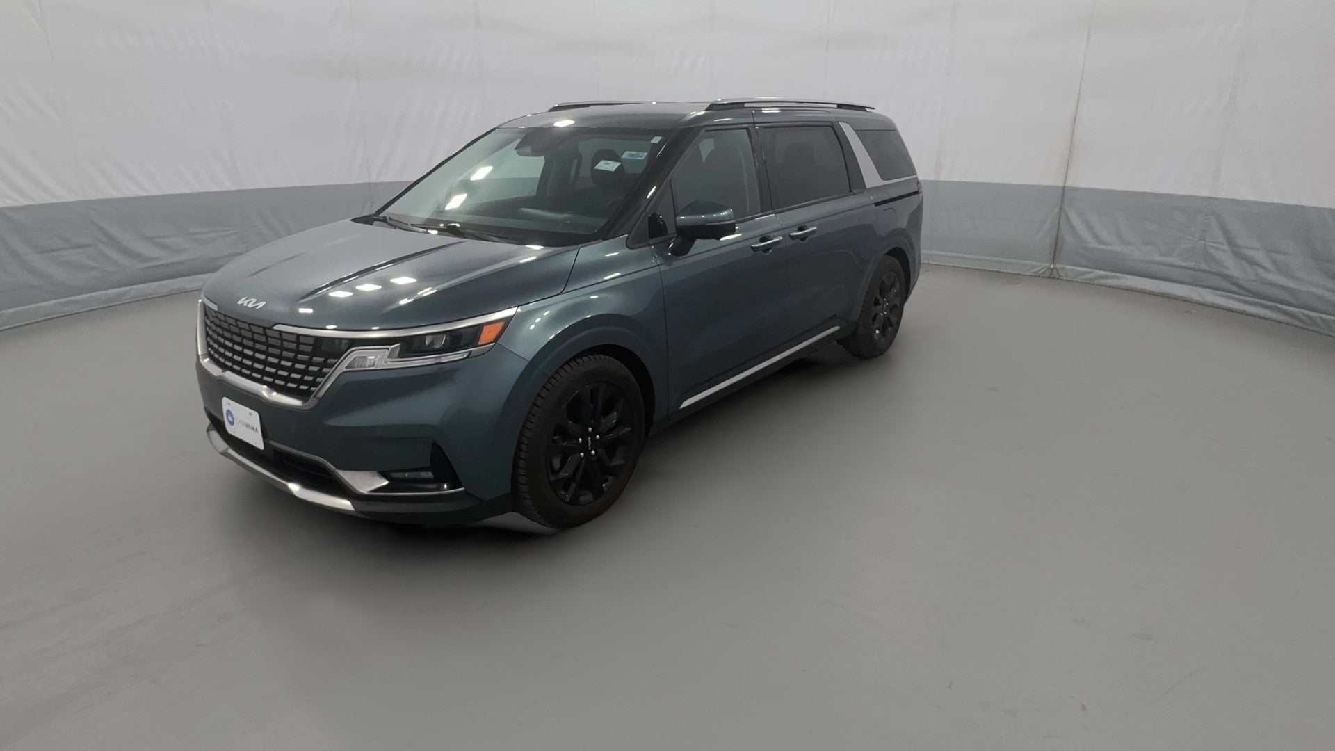 2024 Kia Carnival vehicle photo