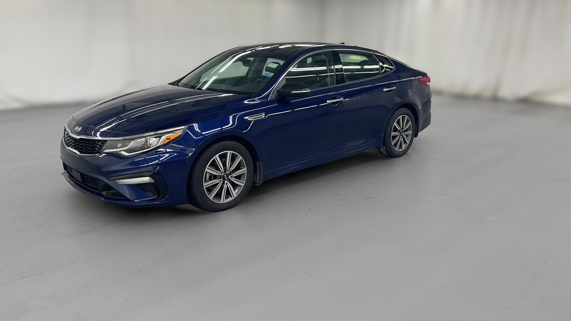 2020 Kia Optima vehicle photo