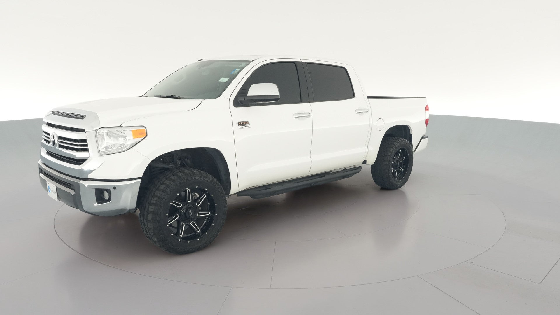 2016 Toyota Tundra CrewMax vehicle photo