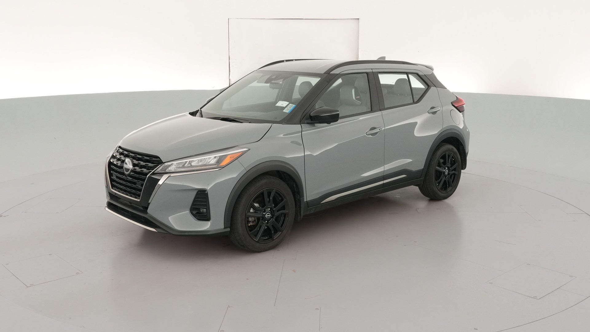 2024 Nissan Kicks vehicle photo