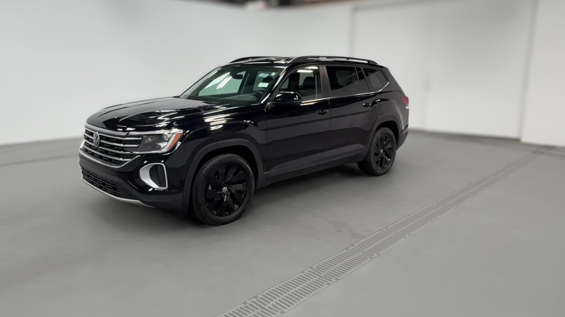 2026 Volkswagen Atlas vehicle photo