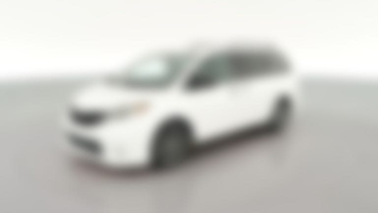 2017 Toyota Sienna vehicle photo