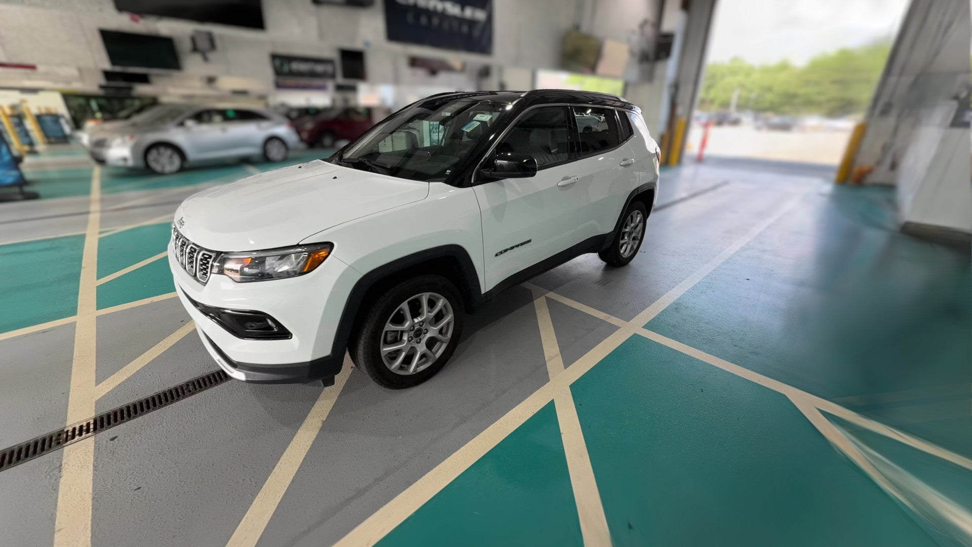 2025 Jeep Compass vehicle photo