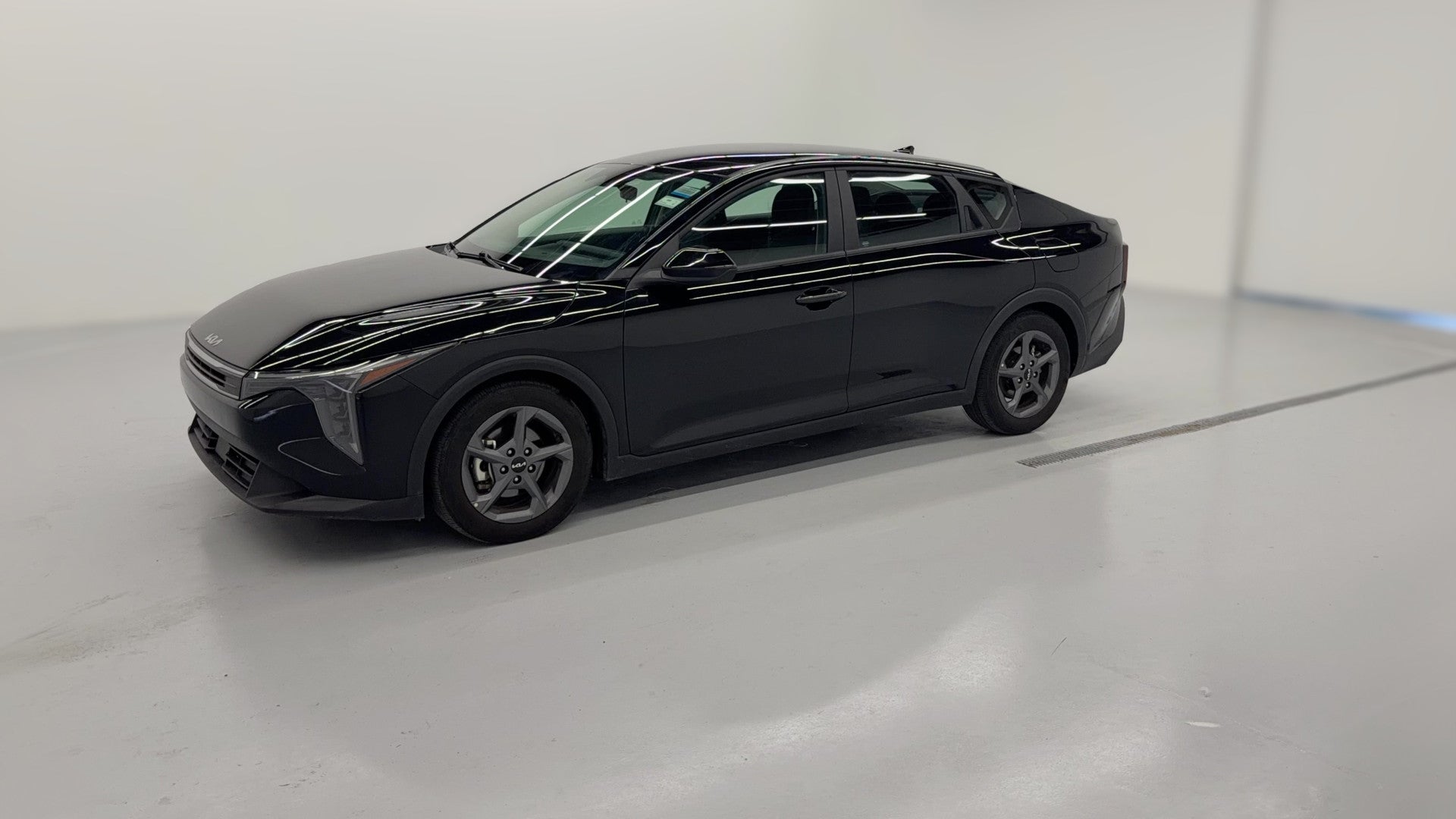 2025 Kia K4 vehicle photo