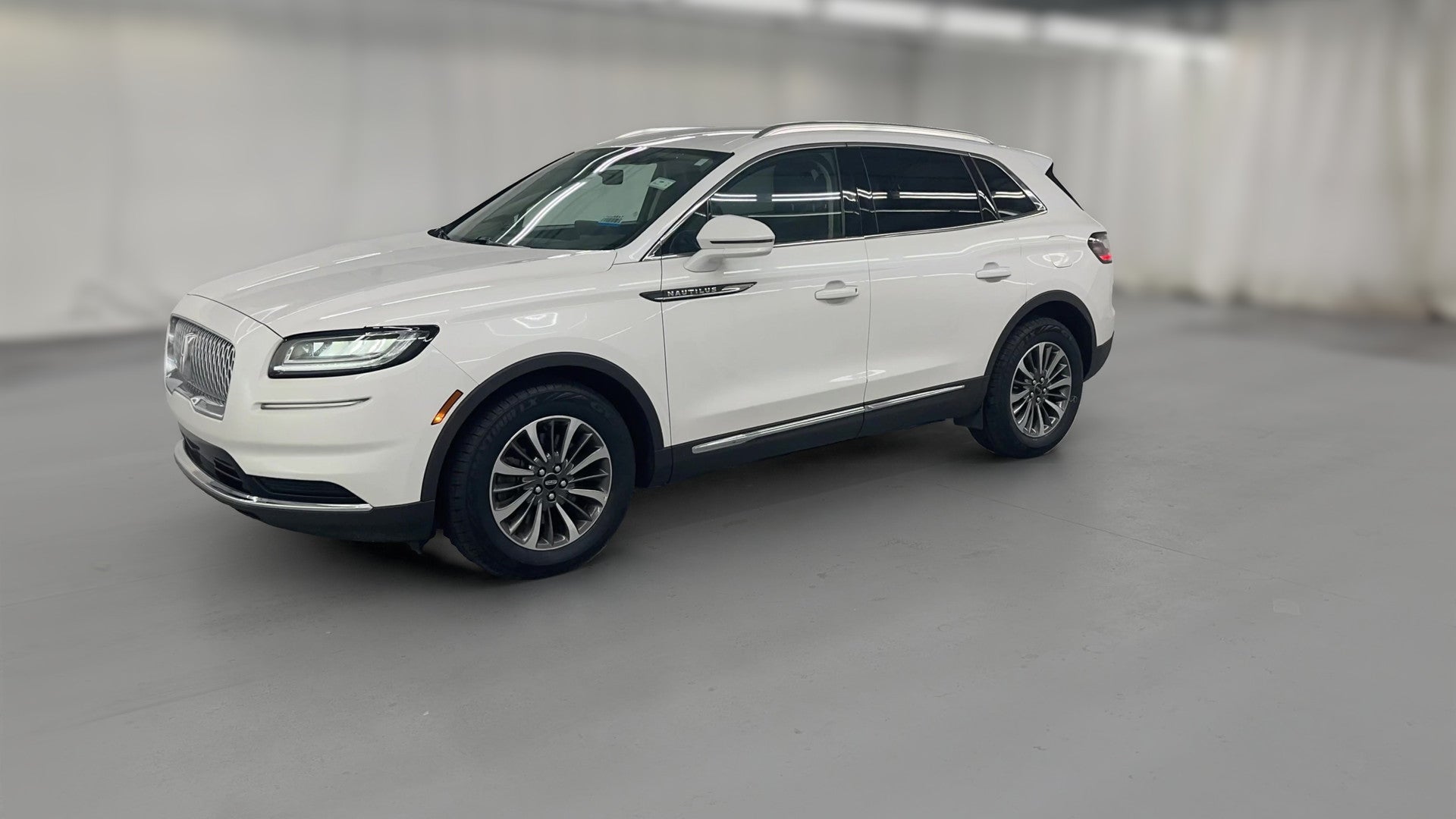 2021 Lincoln Nautilus vehicle photo