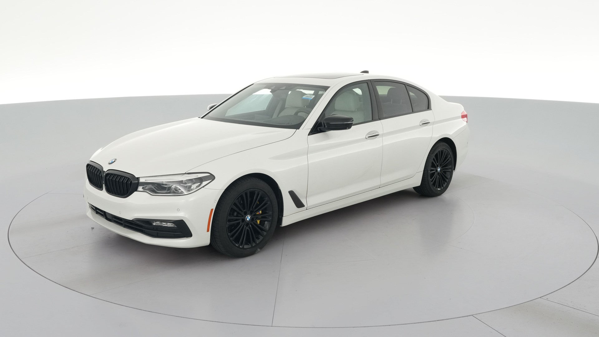 2018 BMW 5 Series vehicle photo