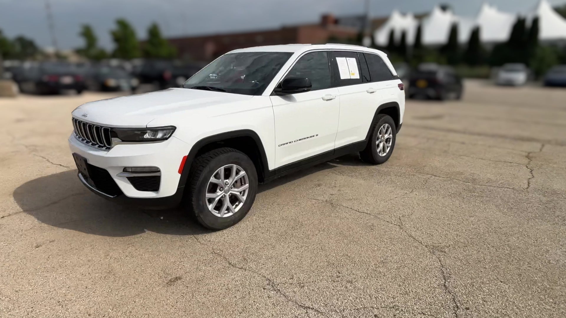 2022 Jeep Grand Cherokee vehicle photo
