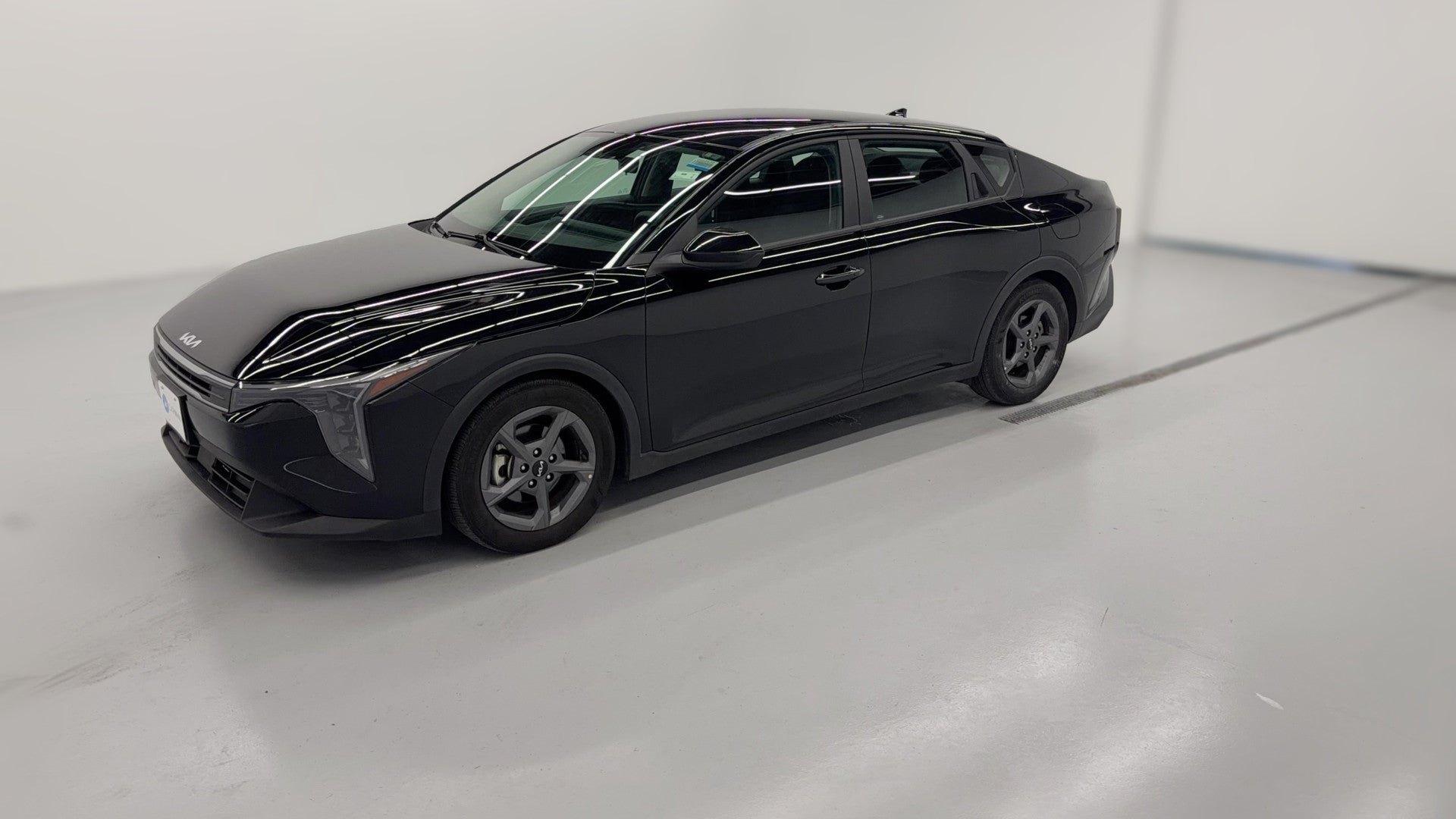 2025 Kia K4 vehicle photo