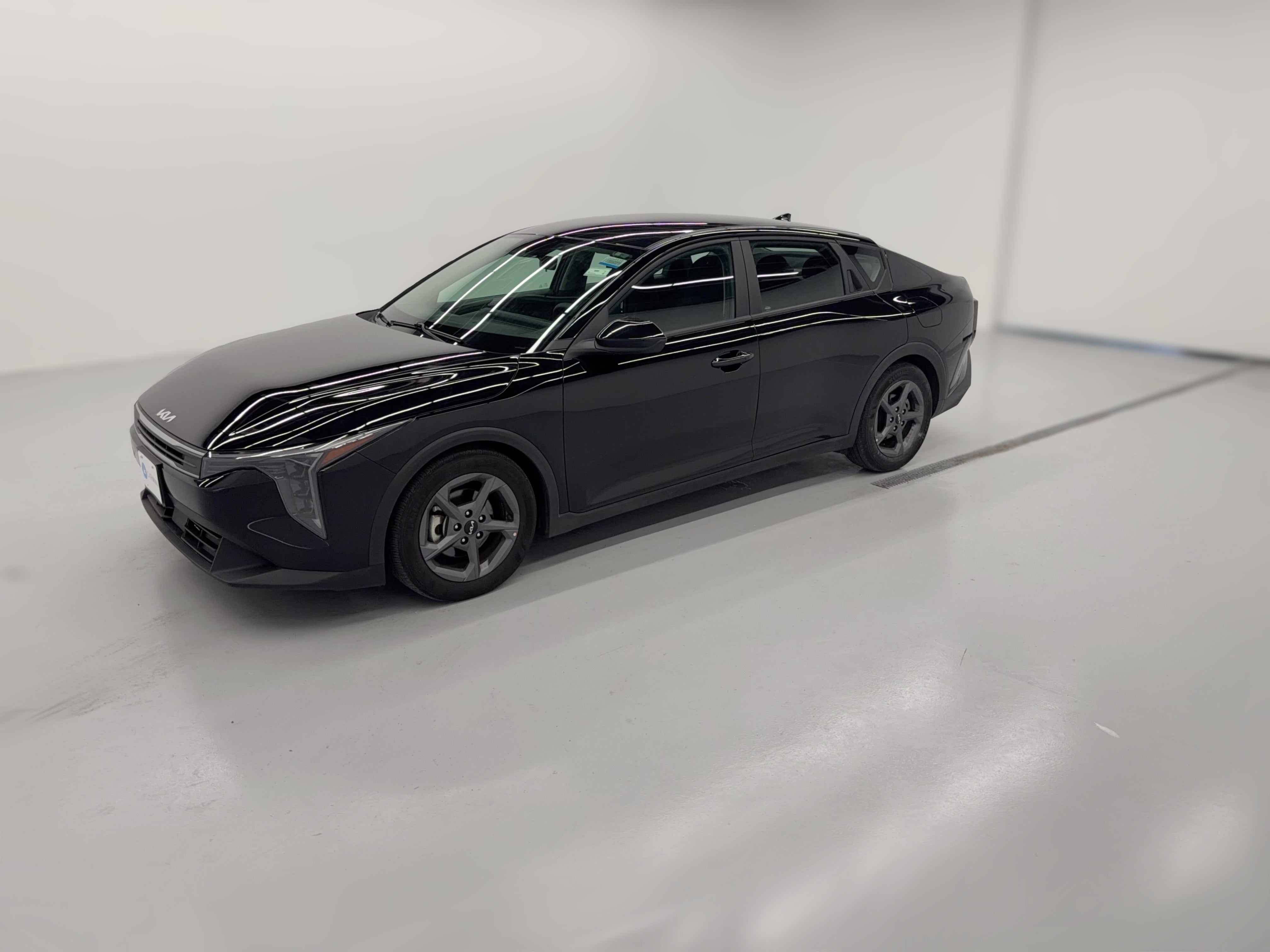 2025 Kia K4 LXS - Photo 23