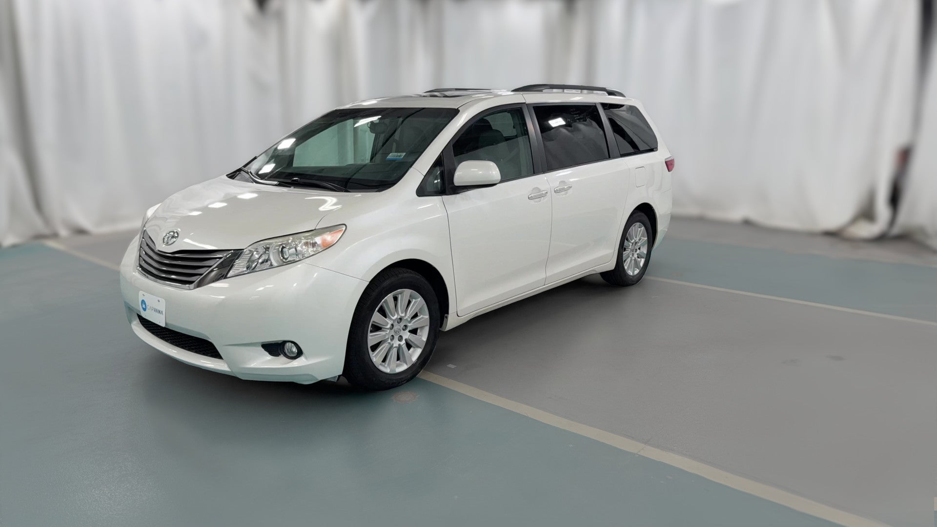 2015 Toyota Sienna vehicle photo