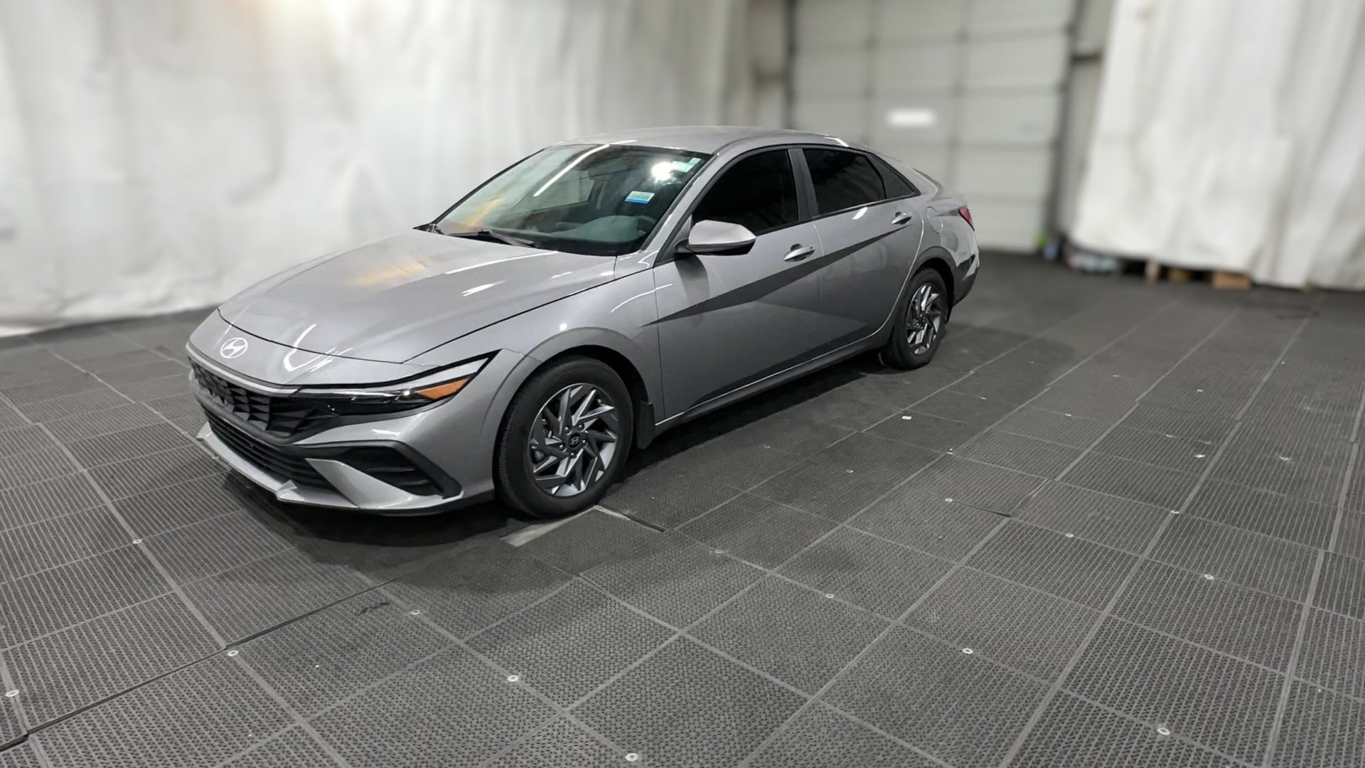 2024 Hyundai Elantra vehicle photo