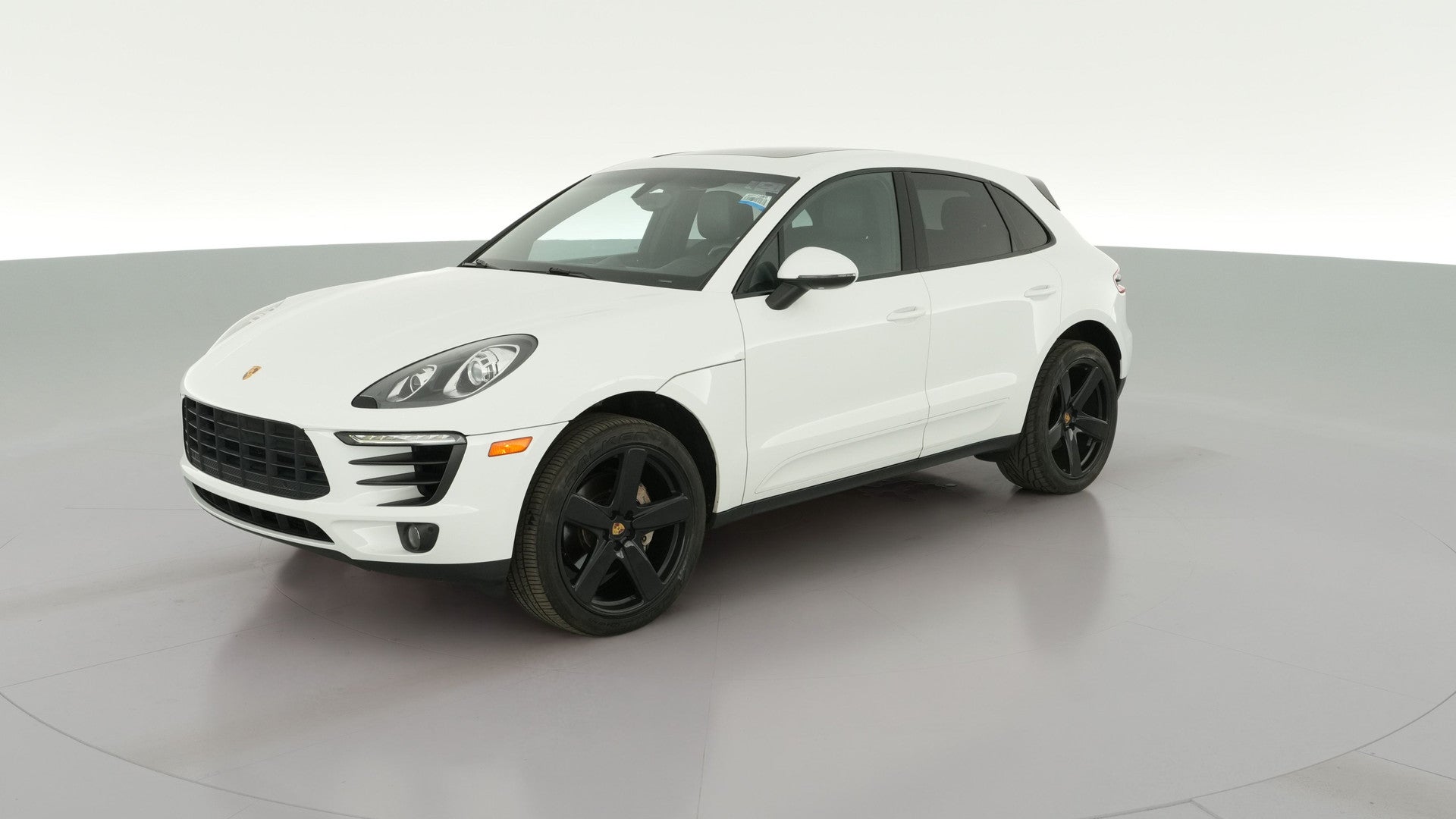 2016 Porsche Macan vehicle photo